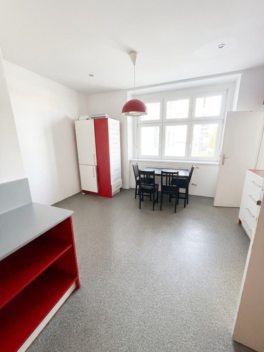 Prenájom bytu 3-izbový 107 m², Vlhká, Brno, Jihomoravský kraj Prenájom bytu 3-izbový 107 m², Vlhká, Brno, Jihomoravský kraj