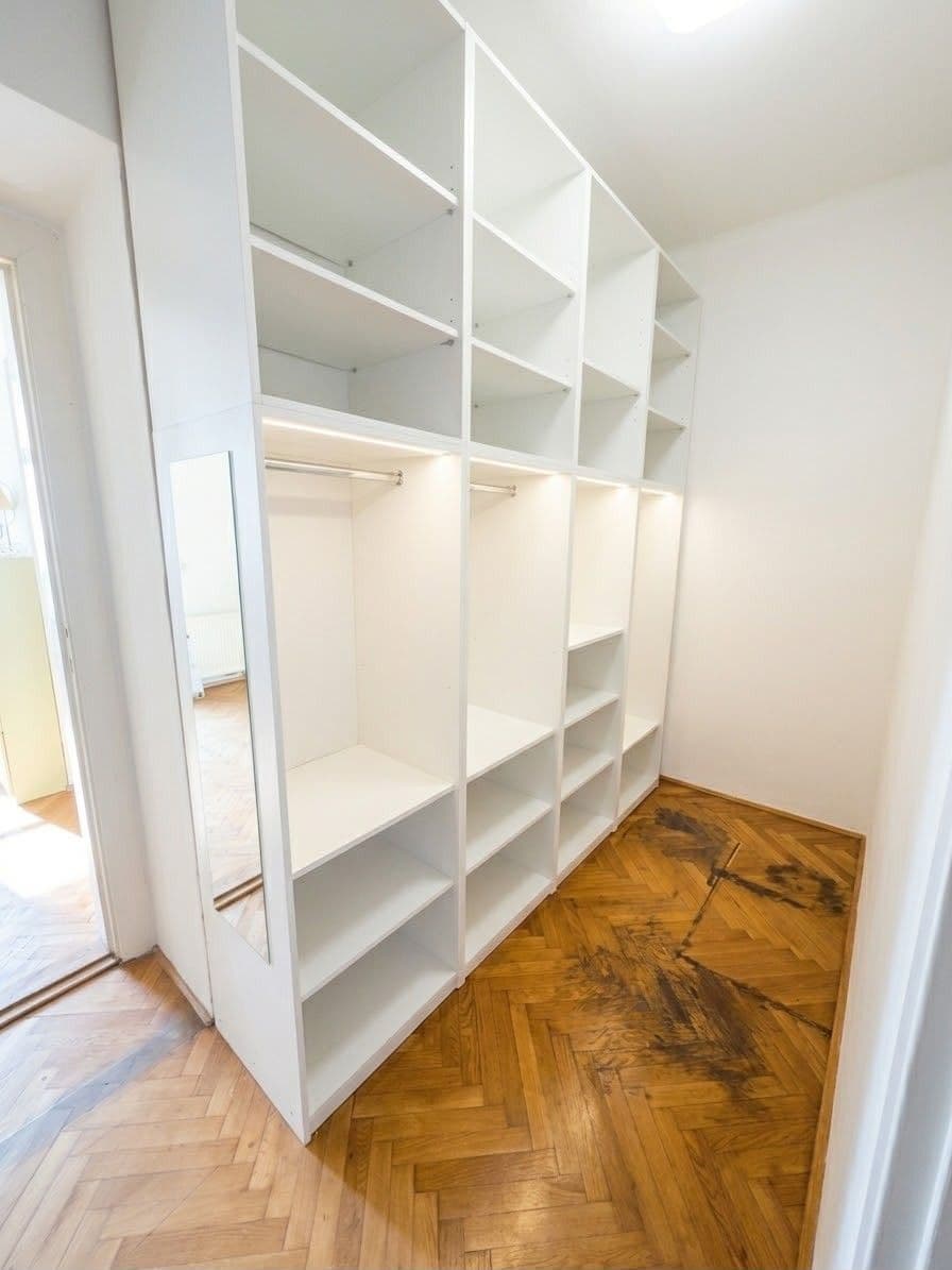 Prenájom bytu 3-izbový 107 m², Vlhká, Brno, Jihomoravský kraj Prenájom bytu 3-izbový 107 m², Vlhká, Brno, Jihomoravský kraj