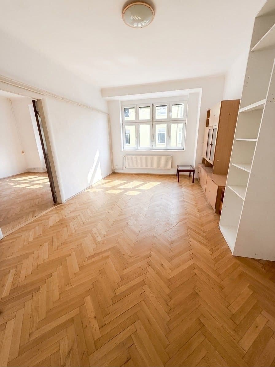Prenájom bytu 3-izbový 107 m², Vlhká, Brno, Jihomoravský kraj Prenájom bytu 3-izbový 107 m², Vlhká, Brno, Jihomoravský kraj