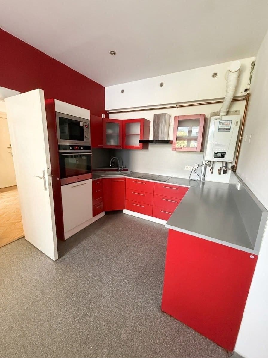 Prenájom bytu 3-izbový 107 m², Vlhká, Brno, Jihomoravský kraj Prenájom bytu 3-izbový 107 m², Vlhká, Brno, Jihomoravský kraj