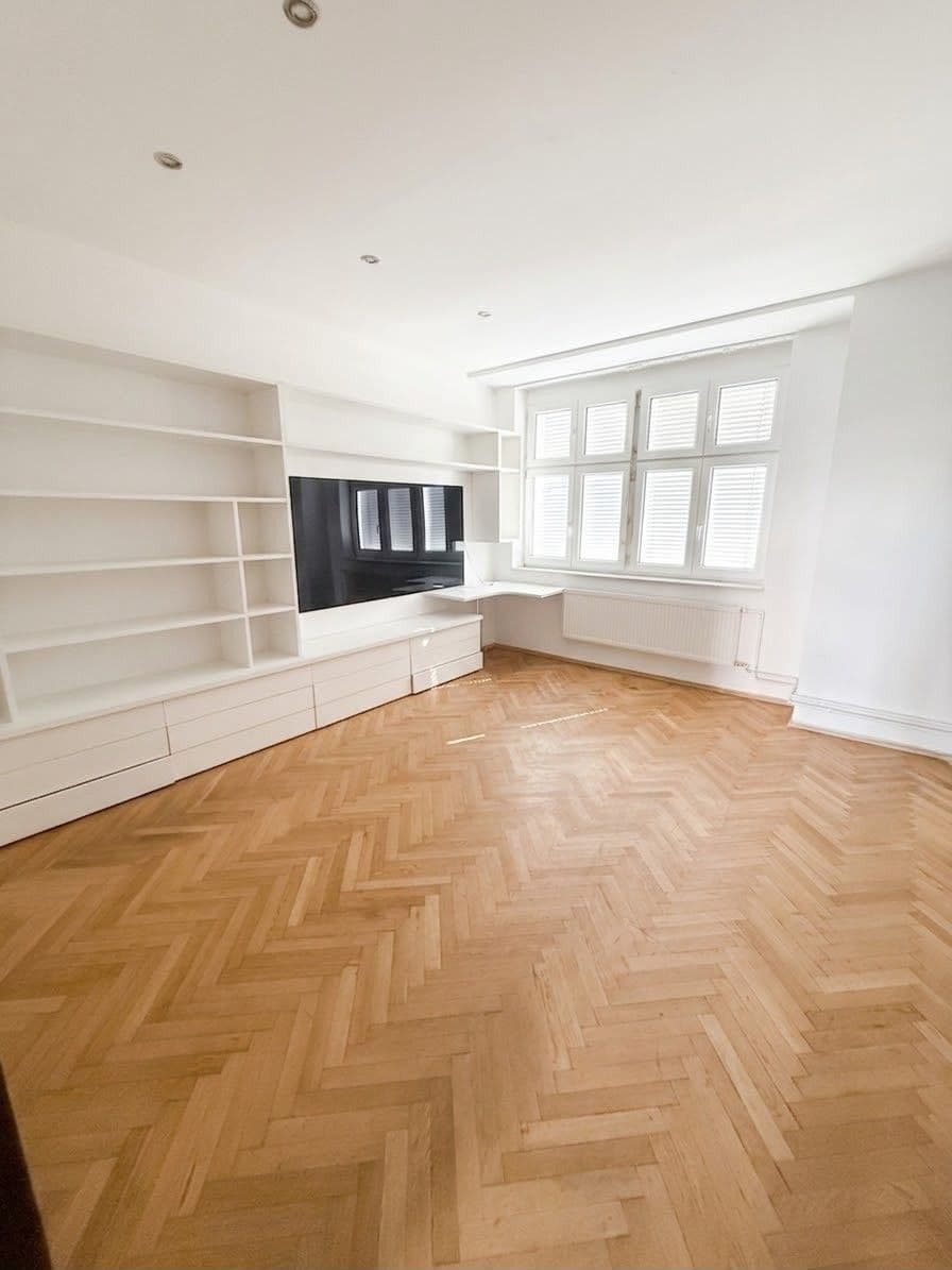 Prenájom bytu 3-izbový 107 m², Vlhká, Brno, Jihomoravský kraj Prenájom bytu 3-izbový 107 m², Vlhká, Brno, Jihomoravský kraj