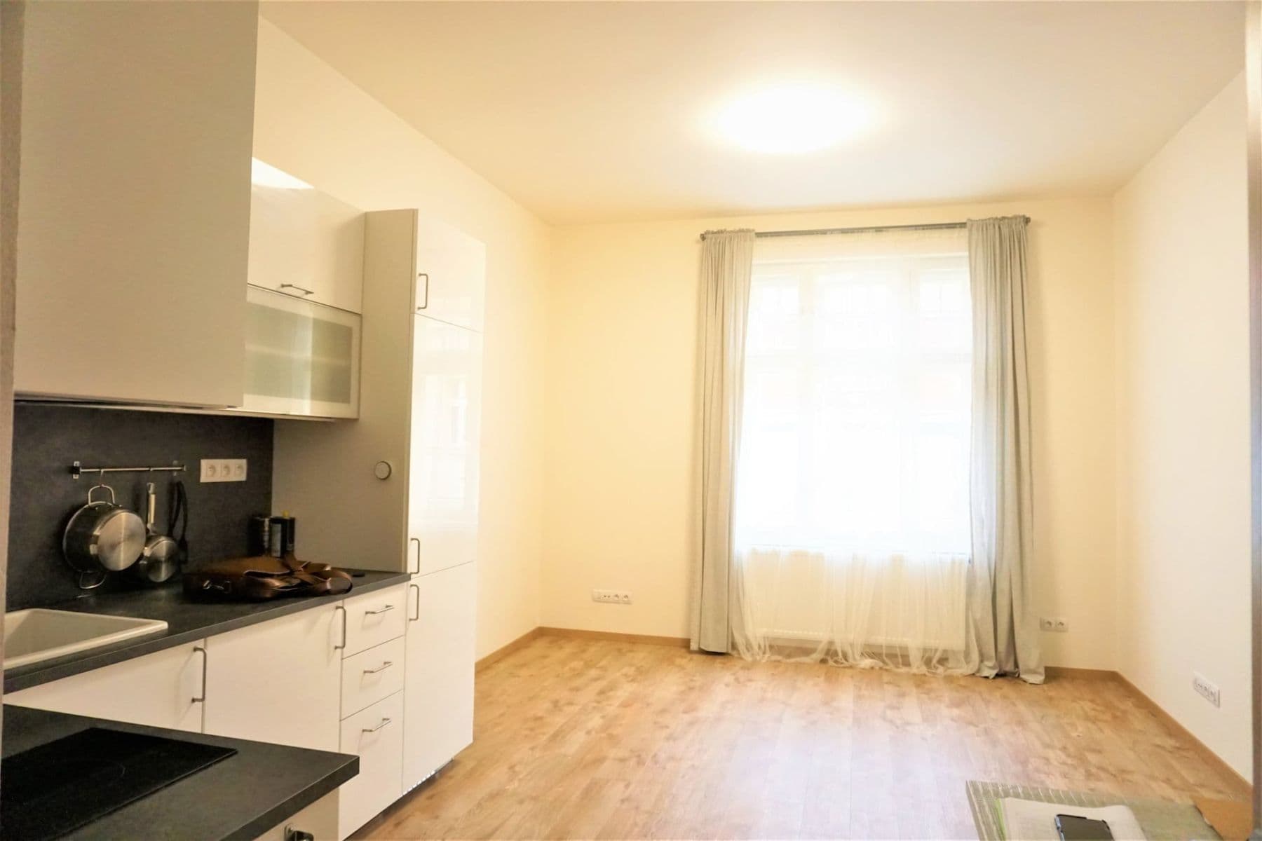 Prenájom bytu 1-izbový 29 m², Na spojce, Praha, Praha Prenájom bytu 1-izbový 29 m², Na spojce, Praha, Praha