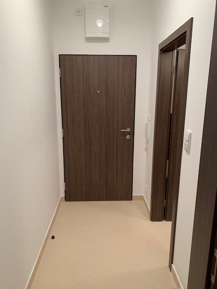 Prenájom bytu 1-izbový 32 m², Zakšínská, Praha, Praha Prenájom bytu 1-izbový 32 m², Zakšínská, Praha, Praha
