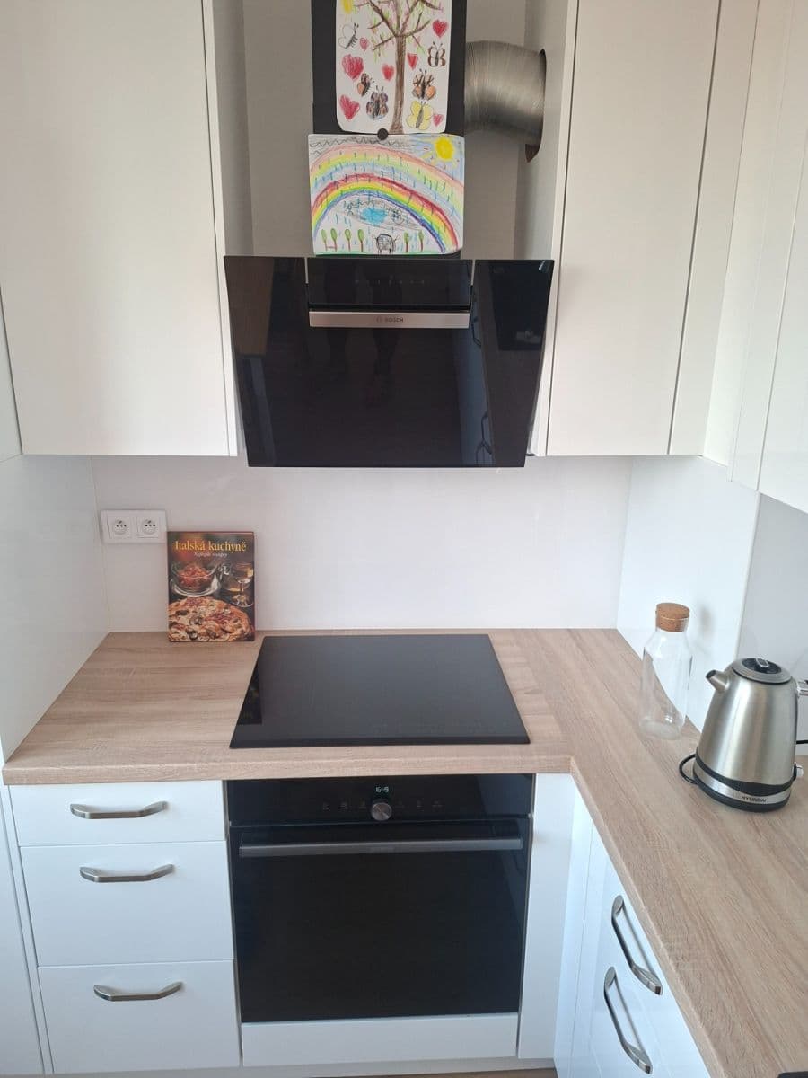 Prenájom bytu 4-izbový 76 m², Jesenická, Plzeň, Plzeňský kraj Prenájom bytu 4-izbový 76 m², Jesenická, Plzeň, Plzeňský kraj