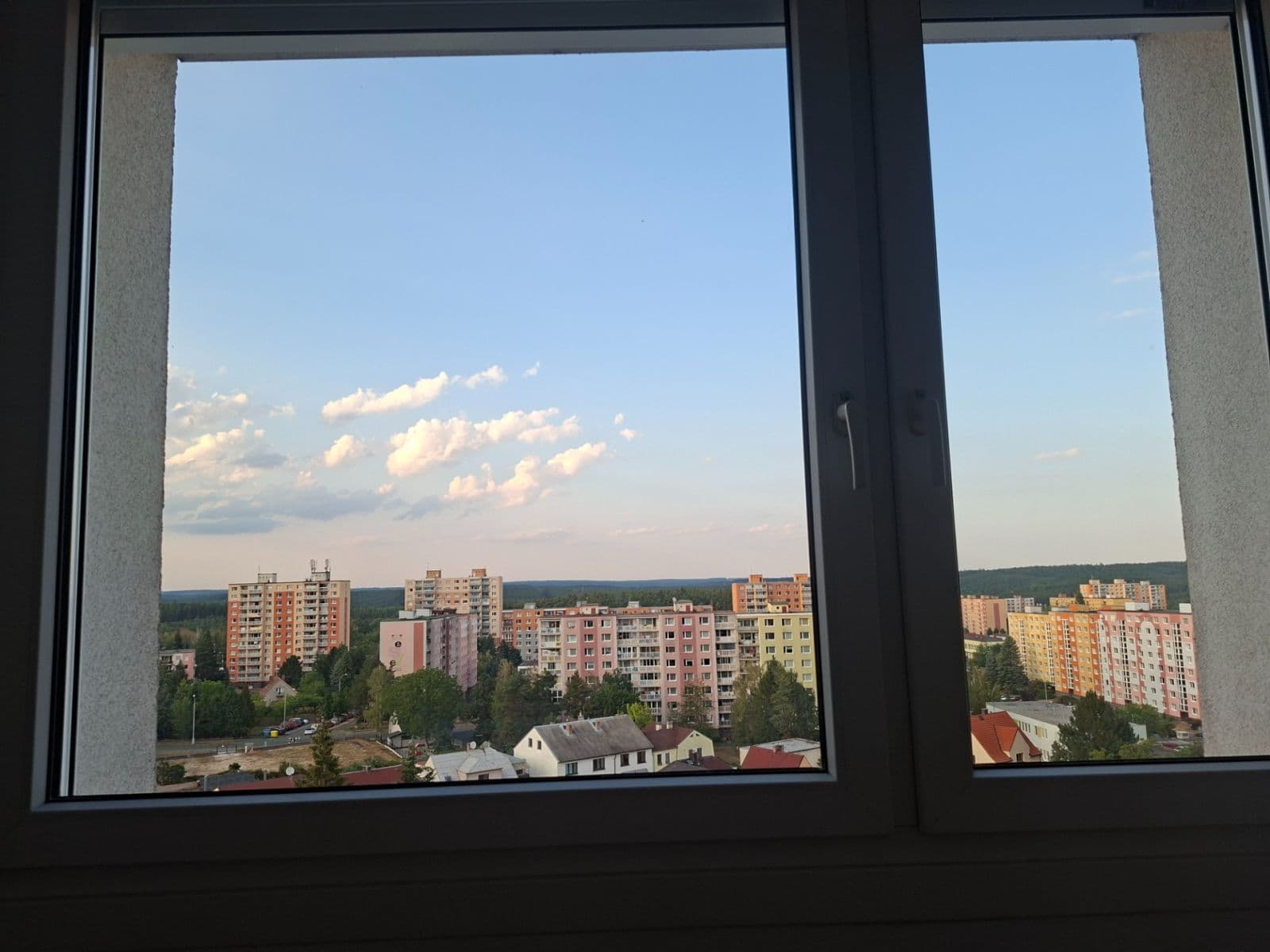 Prenájom bytu 4-izbový 76 m², Jesenická, Plzeň, Plzeňský kraj Prenájom bytu 4-izbový 76 m², Jesenická, Plzeň, Plzeňský kraj