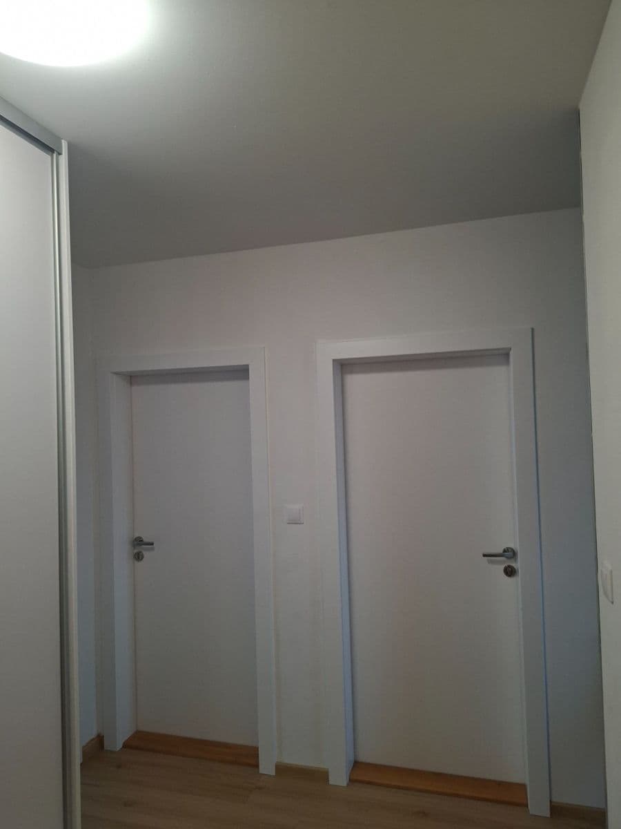 Prenájom bytu 4-izbový 76 m², Jesenická, Plzeň, Plzeňský kraj Prenájom bytu 4-izbový 76 m², Jesenická, Plzeň, Plzeňský kraj