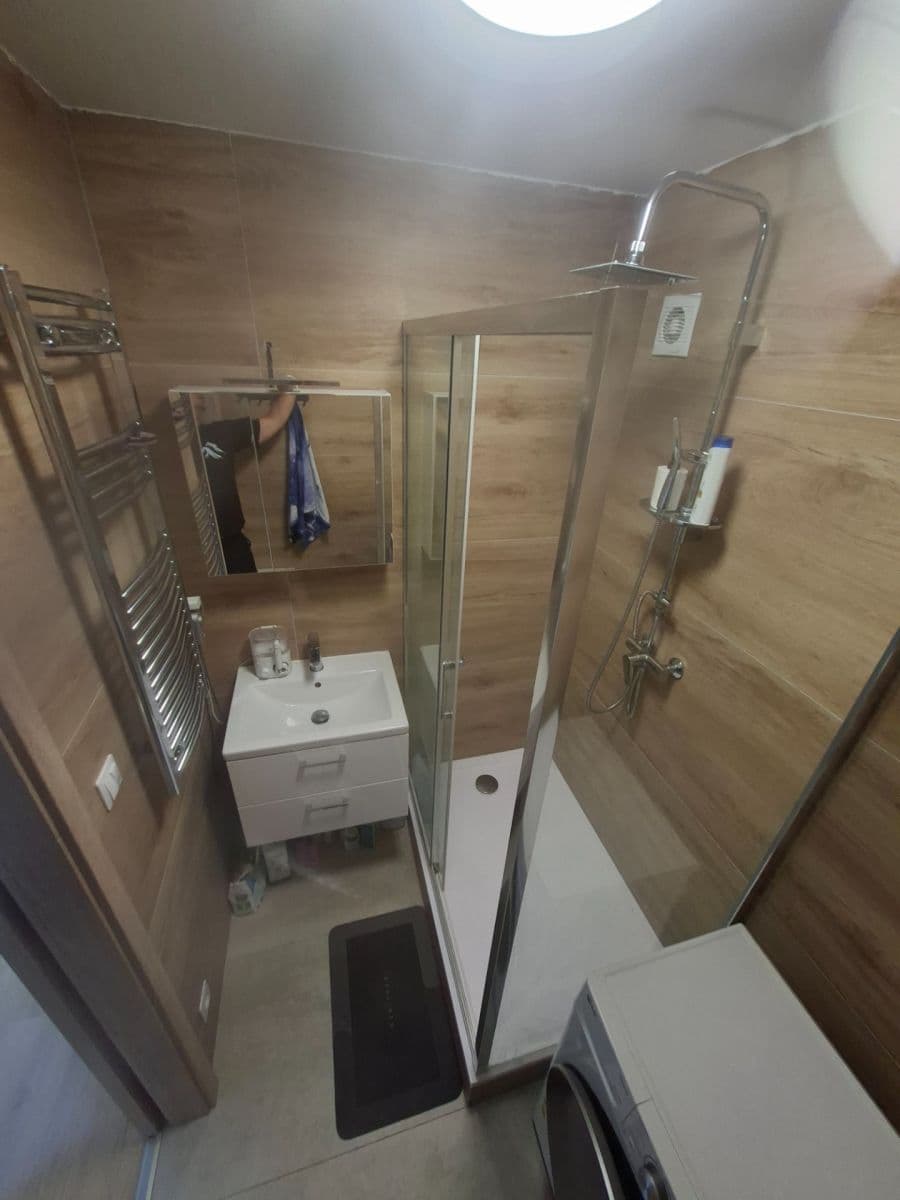 Prenájom bytu 4-izbový 76 m², Jesenická, Plzeň, Plzeňský kraj Prenájom bytu 4-izbový 76 m², Jesenická, Plzeň, Plzeňský kraj