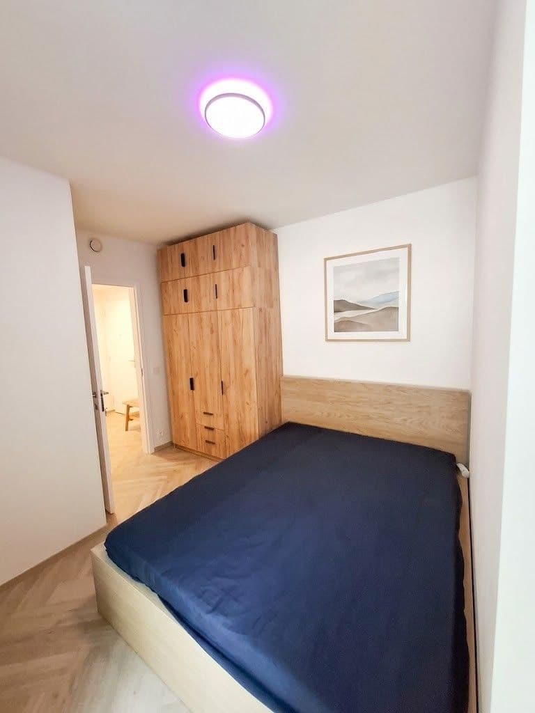 Prenájom bytu 2-izbový 41 m², Plzeňská, Praha, Praha Prenájom bytu 2-izbový 41 m², Plzeňská, Praha, Praha