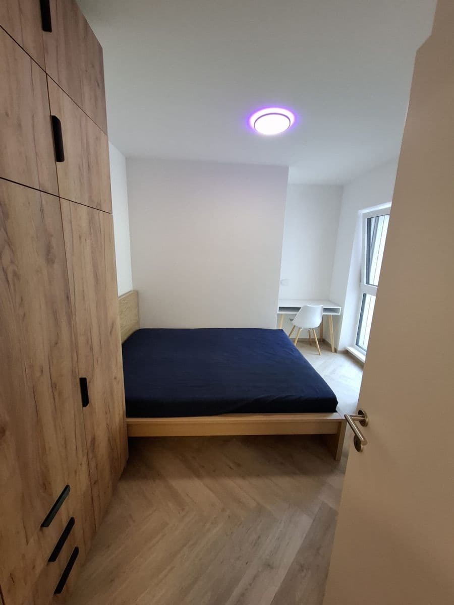 Prenájom bytu 2-izbový 41 m², Plzeňská, Praha, Praha Prenájom bytu 2-izbový 41 m², Plzeňská, Praha, Praha
