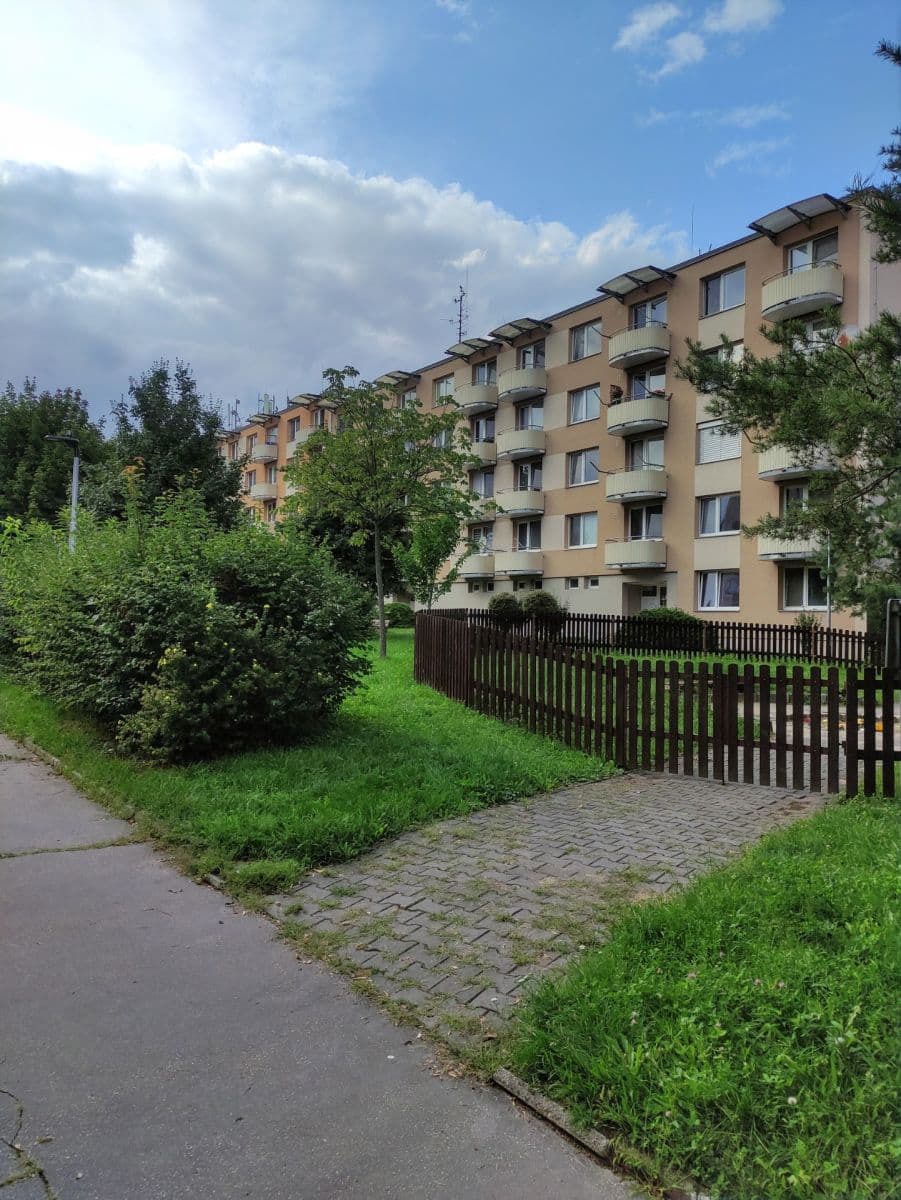 Prenájom bytu 1-izbový 30 m², Brněnská, Šlapanice, Jihomoravský kraj Prenájom bytu 1-izbový 30 m², Brněnská, Šlapanice, Jihomoravský kraj