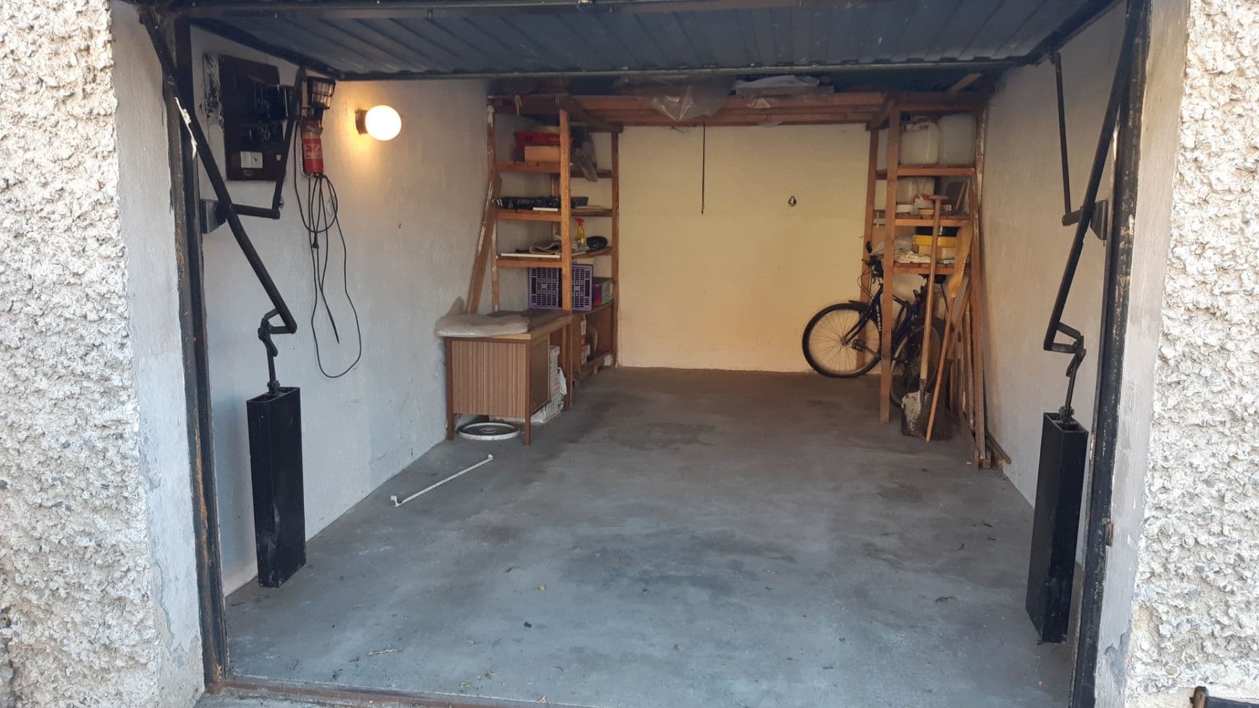 Prenájom garáže 16 m², Buzulucká, Olomouc, Olomoucký kraj Prenájom garáže 16 m², Buzulucká, Olomouc, Olomoucký kraj