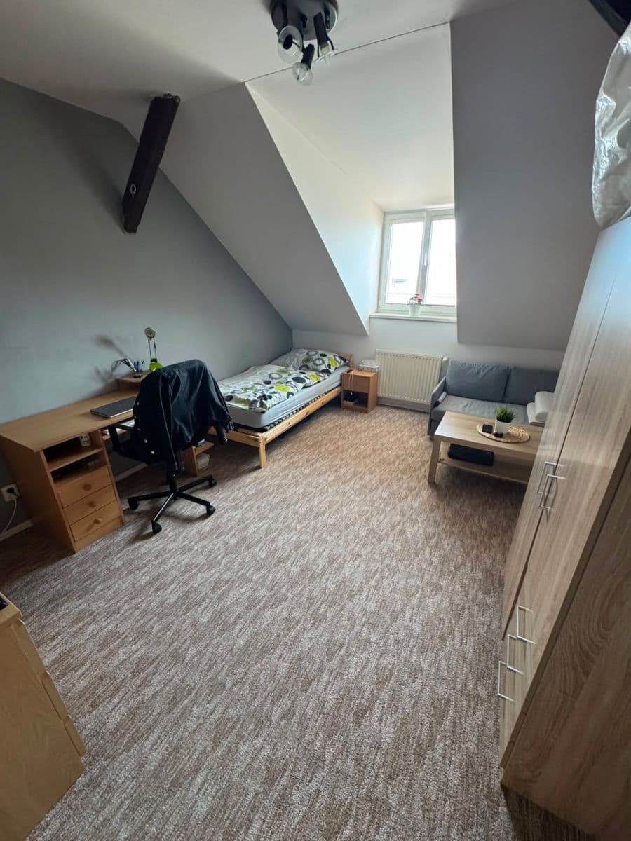 Prenájom bytu 3-izbový 90 m², Elektrárenská, Praha, Praha Prenájom bytu 3-izbový 90 m², Elektrárenská, Praha, Praha
