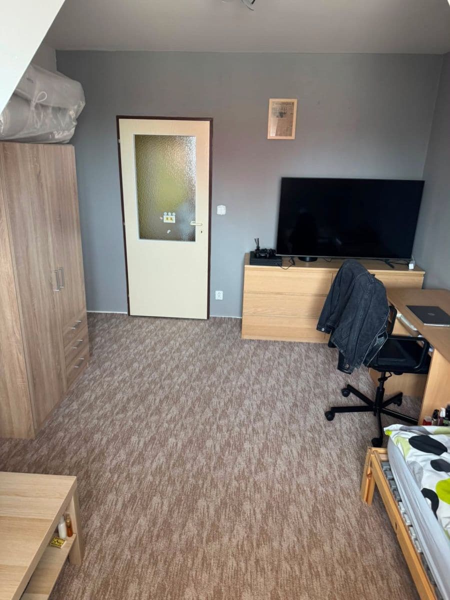 Prenájom bytu 3-izbový 90 m², Elektrárenská, Praha, Praha Prenájom bytu 3-izbový 90 m², Elektrárenská, Praha, Praha