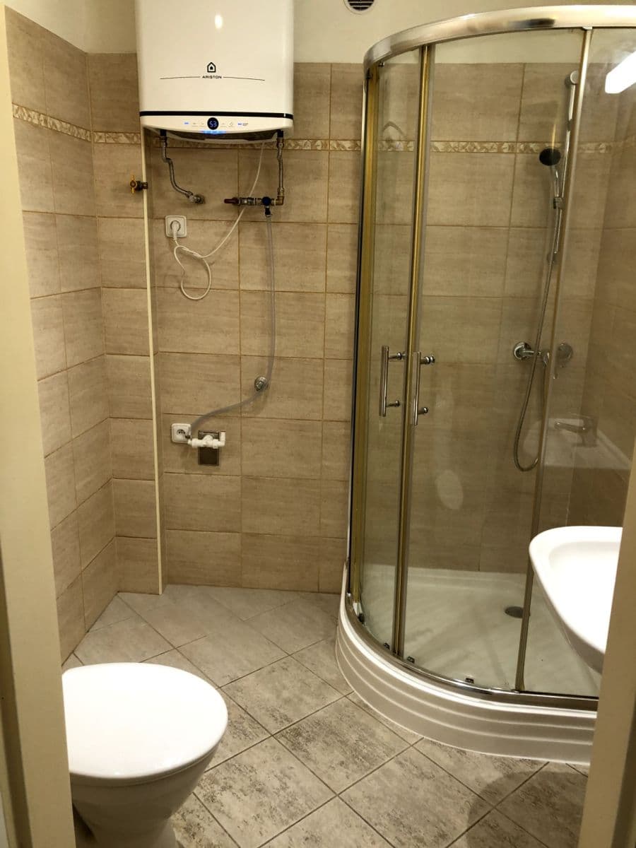Prenájom bytu 1-izbový 30 m², Oblouková, Praha, Praha Prenájom bytu 1-izbový 30 m², Oblouková, Praha, Praha