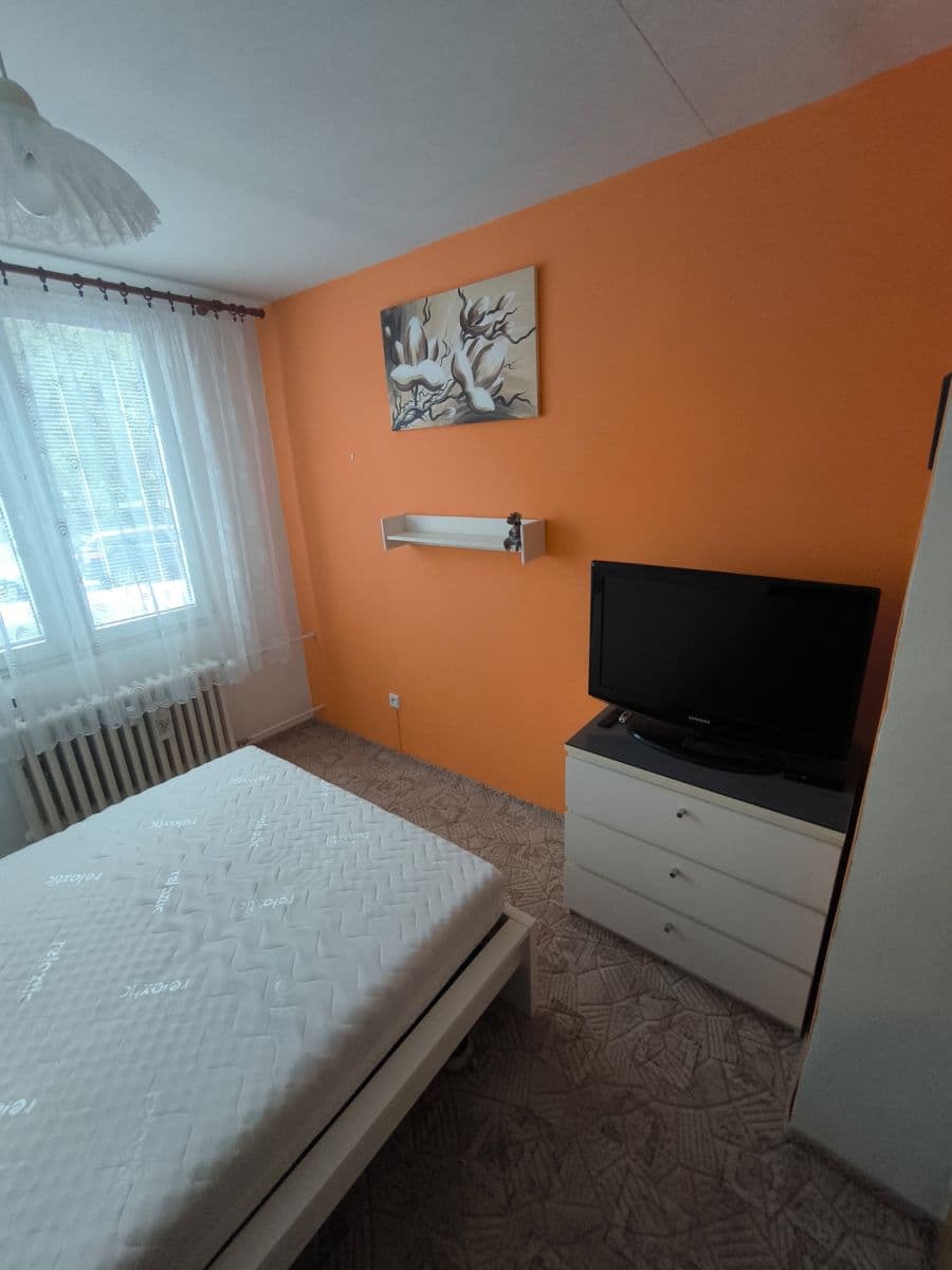 Prenájom bytu 3-izbový 68 m², Štichova, Praha, Praha Prenájom bytu 3-izbový 68 m², Štichova, Praha, Praha