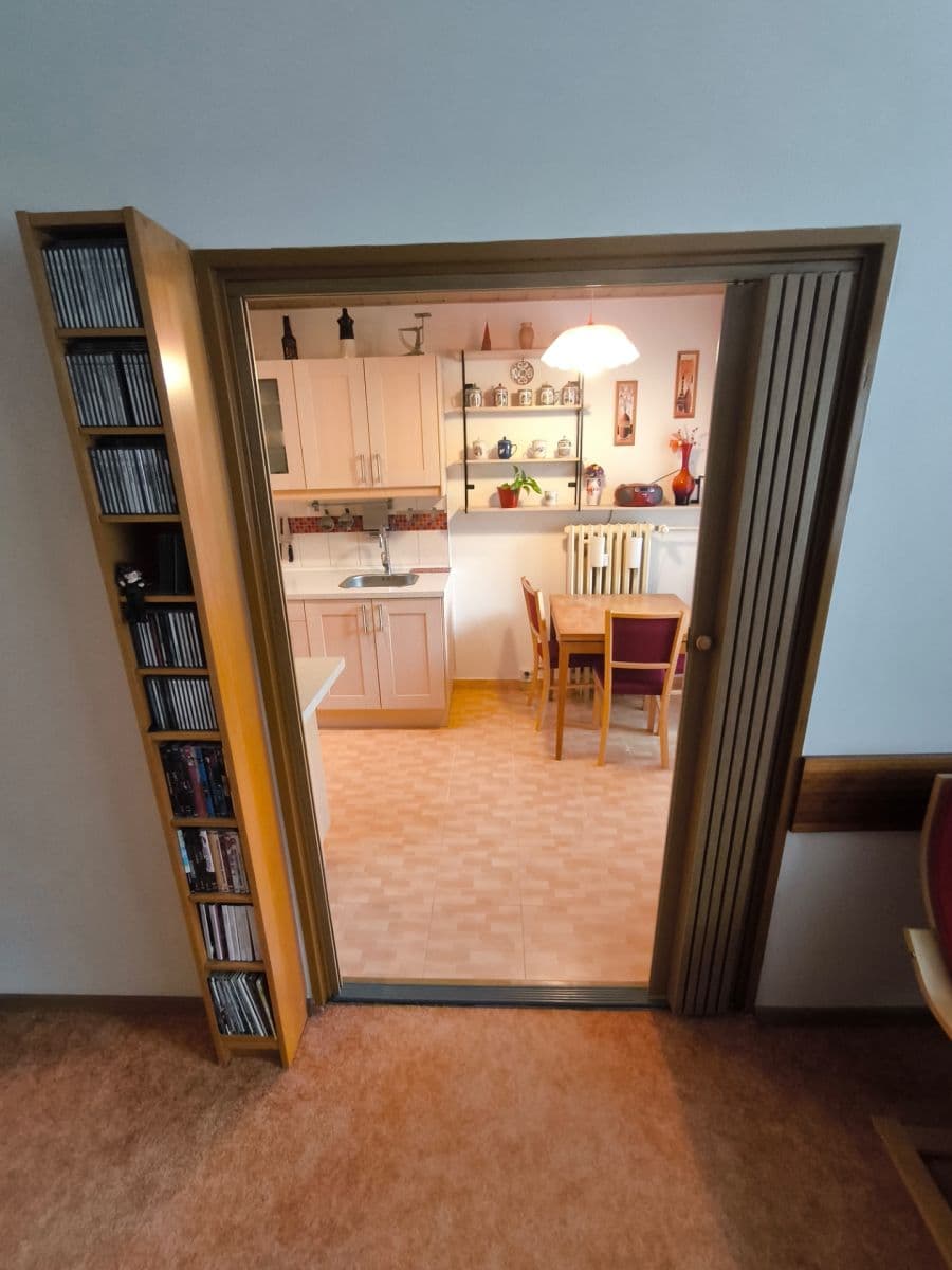 Prenájom bytu 3-izbový 68 m², Štichova, Praha, Praha Prenájom bytu 3-izbový 68 m², Štichova, Praha, Praha