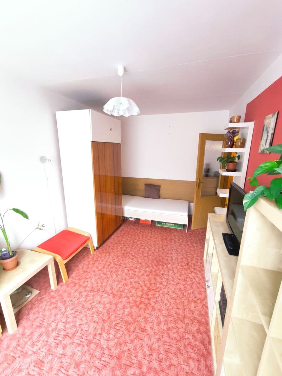 Prenájom bytu 3-izbový 70 m², Štichova, Praha, Praha Prenájom bytu 3-izbový 70 m², Štichova, Praha, Praha