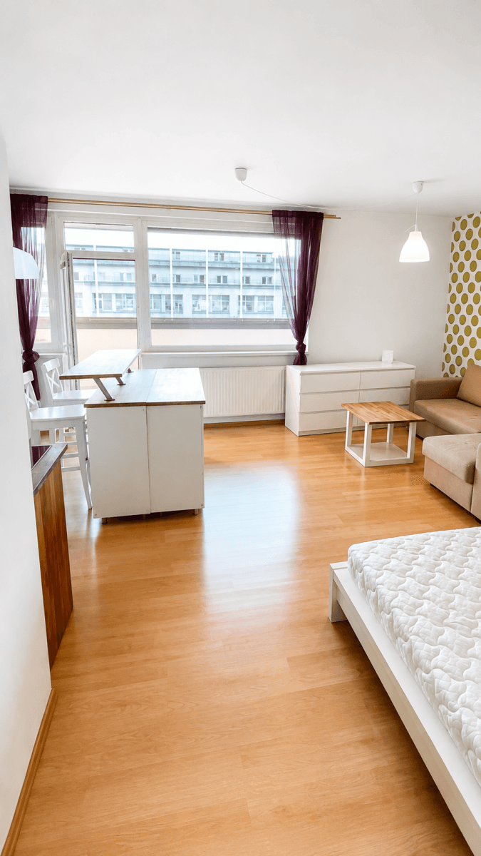 Prenájom bytu 1-izbový 50 m², Poděbradská, Praha, Praha Prenájom bytu 1-izbový 50 m², Poděbradská, Praha, Praha