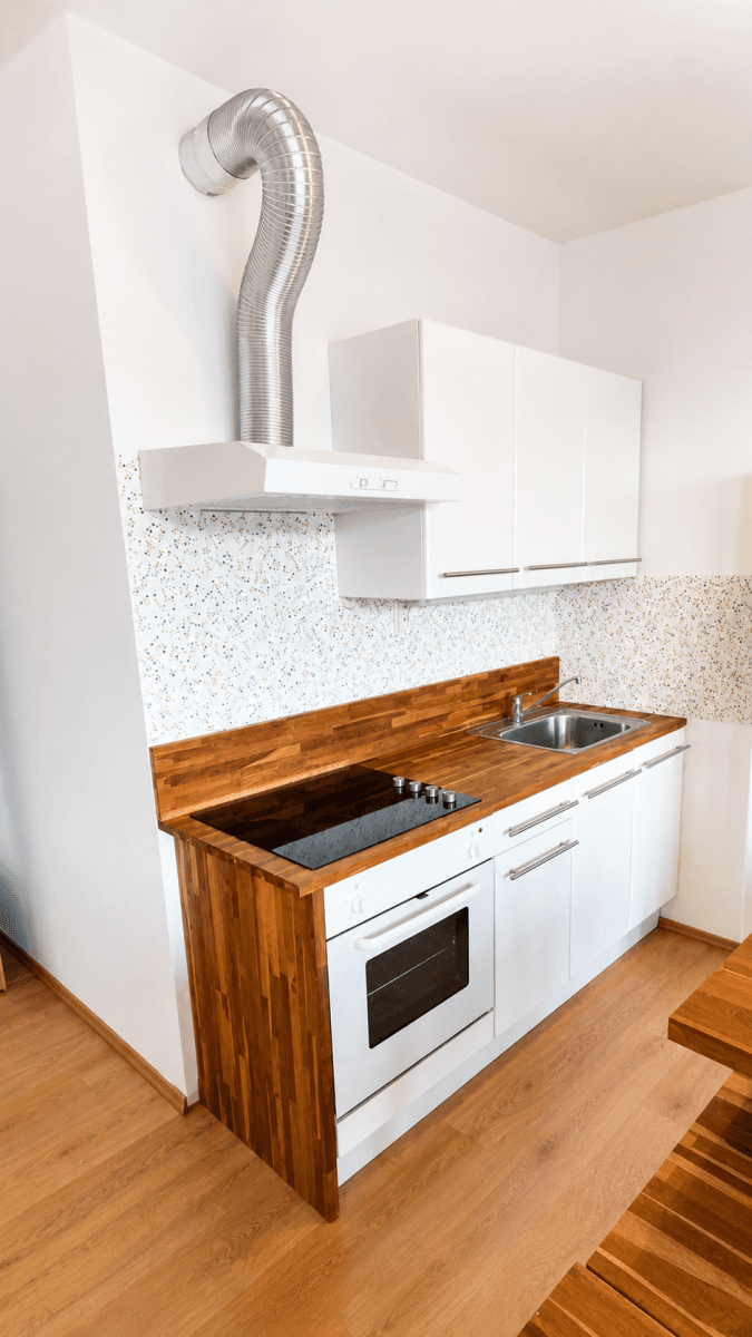 Prenájom bytu 1-izbový 50 m², Poděbradská, Praha, Praha Prenájom bytu 1-izbový 50 m², Poděbradská, Praha, Praha
