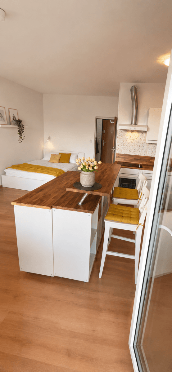 Prenájom bytu 1-izbový 50 m², Poděbradská, Praha, Praha Prenájom bytu 1-izbový 50 m², Poděbradská, Praha, Praha