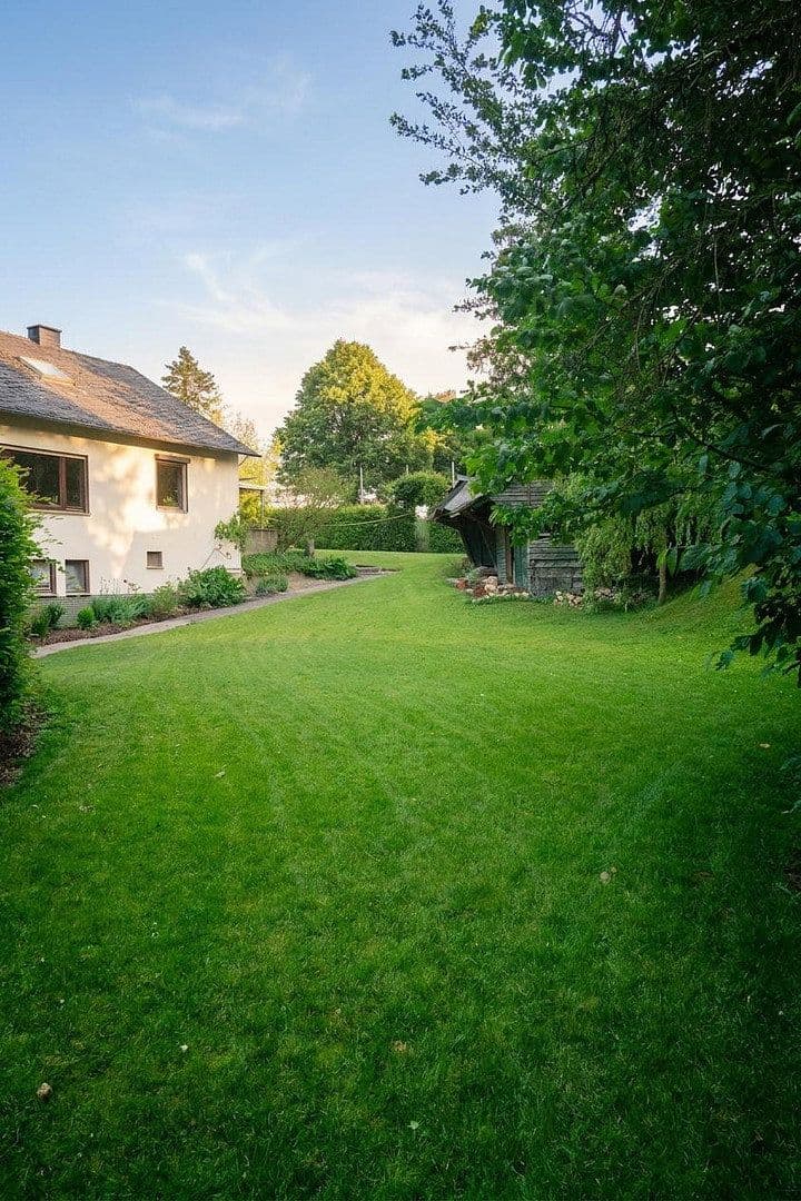 Predaj domu 131 m², pozemok 14.446 m², Rheinböllen, Porýnie-Falcko Predaj domu 131 m², pozemok 14.446 m², Rheinböllen, Porýnie-Falcko