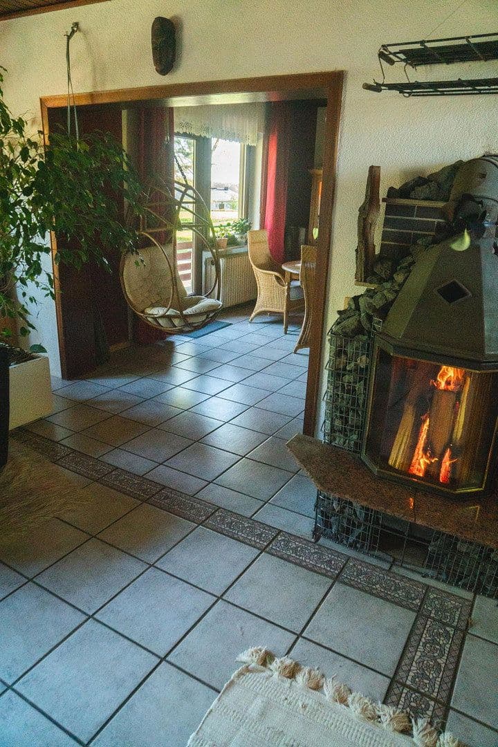 Predaj domu 131 m², pozemok 14.446 m², Rheinböllen, Porýnie-Falcko Predaj domu 131 m², pozemok 14.446 m², Rheinböllen, Porýnie-Falcko