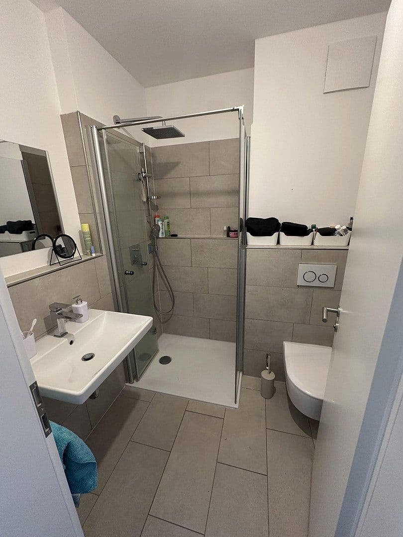 Prenájom bytu 2-izbový 53 m², Hoffmannstr. 14, Berlin, Berlín Prenájom bytu 2-izbový 53 m², Hoffmannstr. 14, Berlin, Berlín