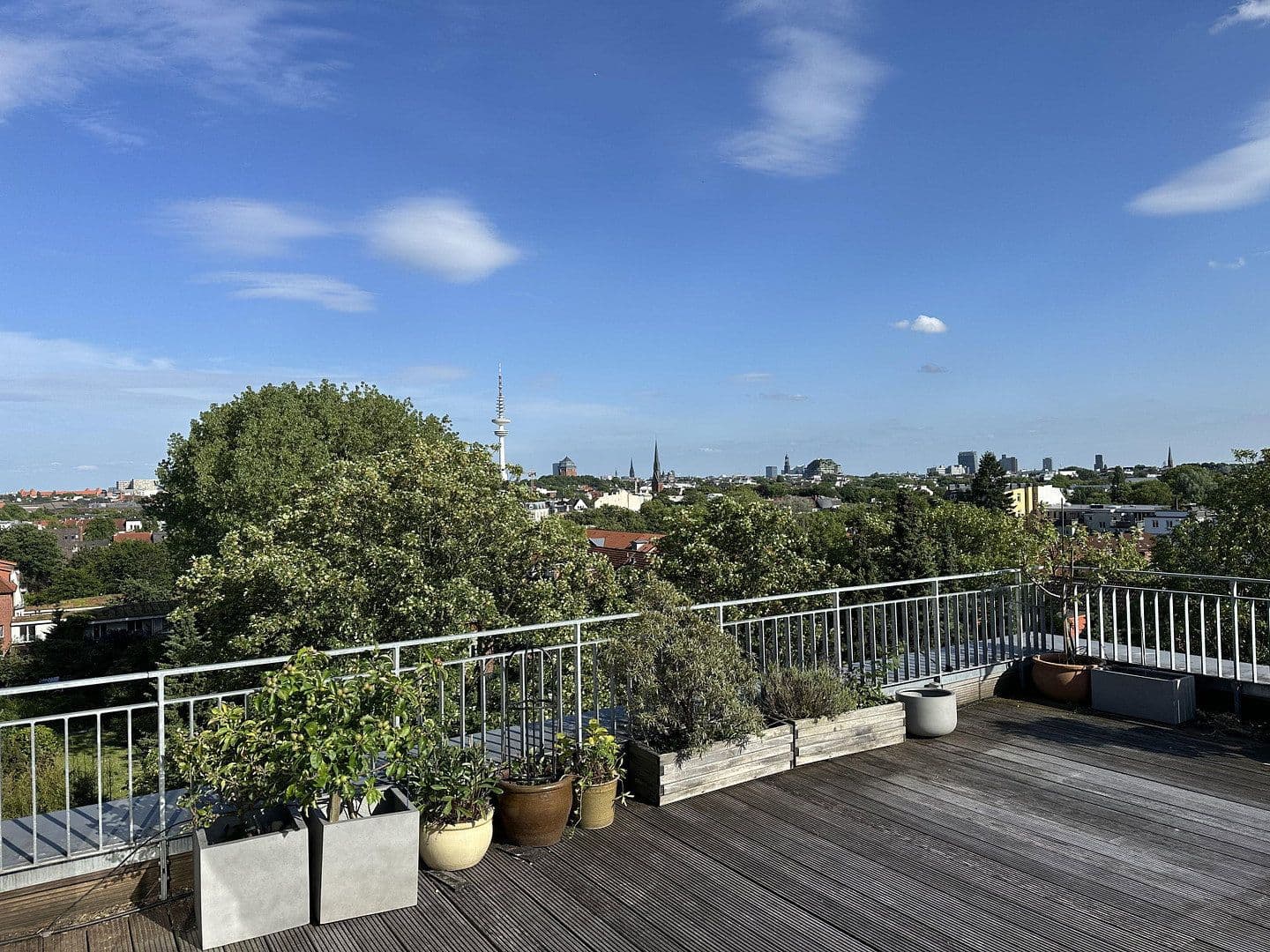 Prenájom bytu 5-izbový 180 m², Emilienstraße 19, Hamburg, Hamburg Prenájom bytu 5-izbový 180 m², Emilienstraße 19, Hamburg, Hamburg