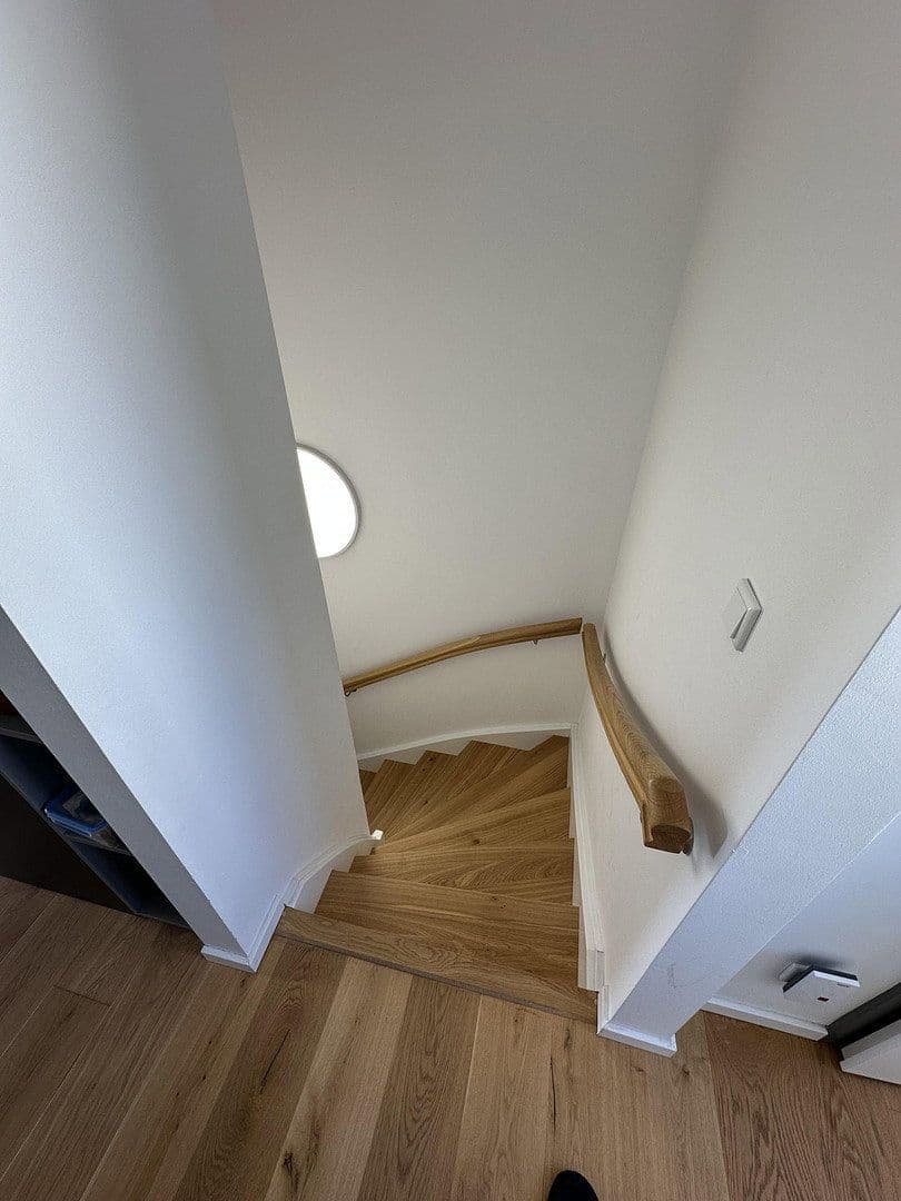 Prenájom bytu 5-izbový 180 m², Emilienstraße 19, Hamburg, Hamburg Prenájom bytu 5-izbový 180 m², Emilienstraße 19, Hamburg, Hamburg