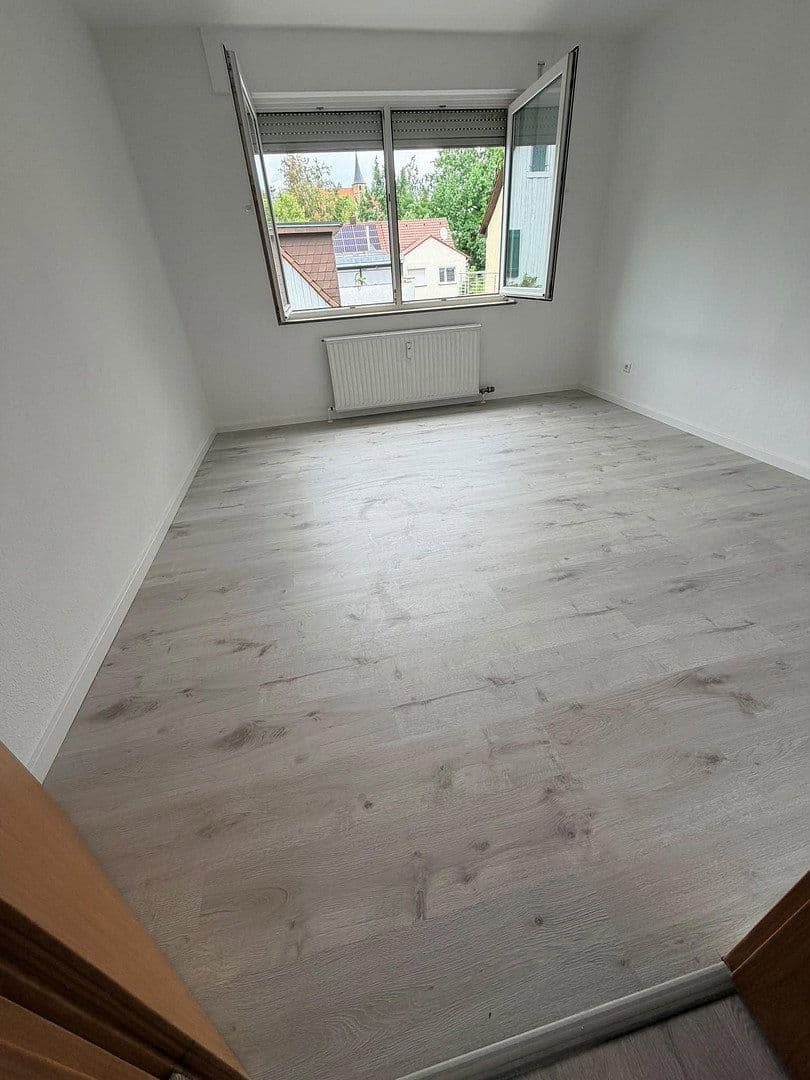 Prenájom bytu 3-izbový 67 m², Weinsberg, Bádensko-Wurttembersko Prenájom bytu 3-izbový 67 m², Weinsberg, Bádensko-Wurttembersko