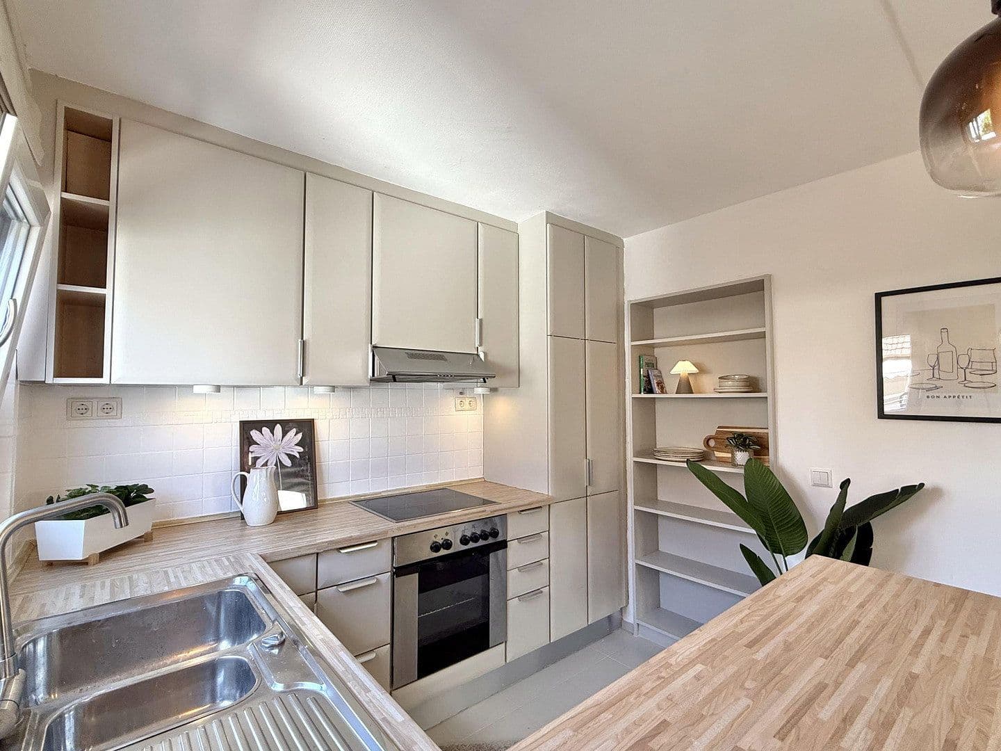 Predaj domu 161 m², pozemok 340 m², Lenauweg 18, Bondorf, Bádensko-Wurttembersko Predaj domu 161 m², pozemok 340 m², Lenauweg 18, Bondorf, Bádensko-Wurttembersko