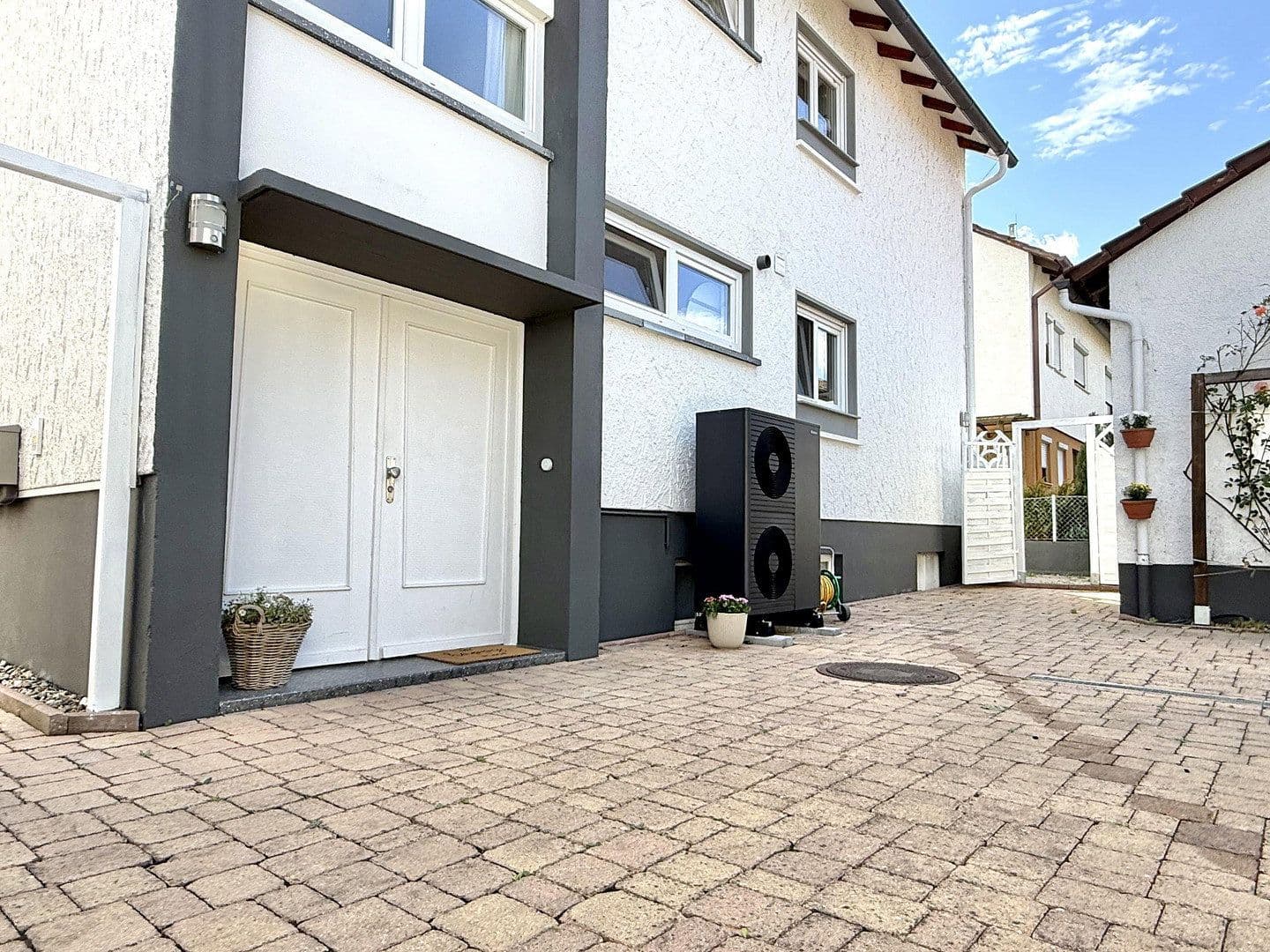 Predaj domu 161 m², pozemok 340 m², Lenauweg 18, Bondorf, Bádensko-Wurttembersko Predaj domu 161 m², pozemok 340 m², Lenauweg 18, Bondorf, Bádensko-Wurttembersko