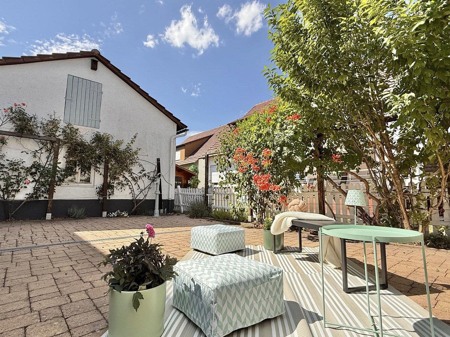 Predaj domu 161 m², pozemok 340 m², Lenauweg 18, Bondorf, Bádensko-Wurttembersko Predaj domu 161 m², pozemok 340 m², Lenauweg 18, Bondorf, Bádensko-Wurttembersko