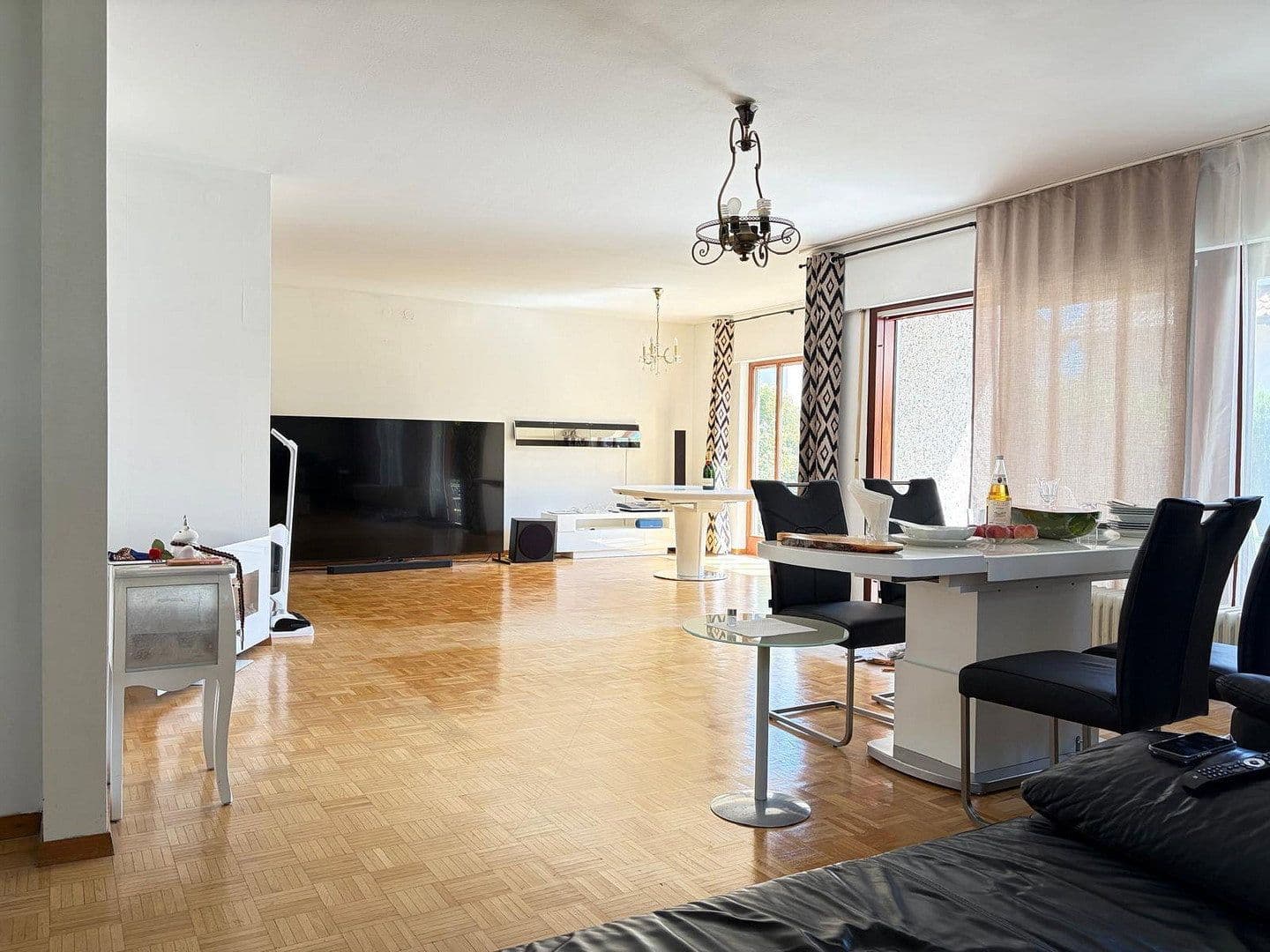 Predaj domu 242 m², pozemok 551 m², Im Seidenbåumle 4, Leutenbach, Bádensko-Wurttembersko Predaj domu 242 m², pozemok 551 m², Im Seidenbåumle 4, Leutenbach, Bádensko-Wurttembersko