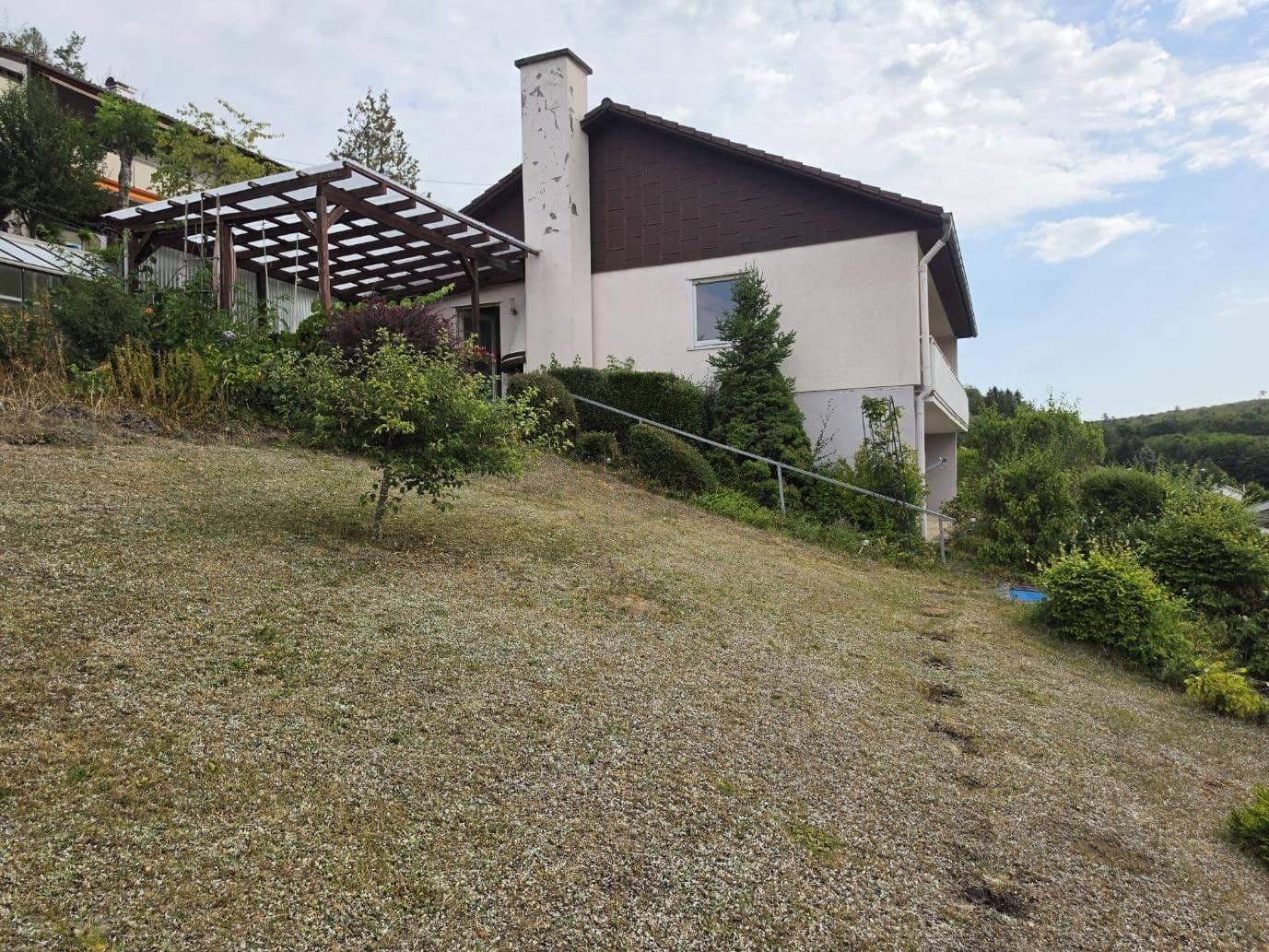 Predaj domu 140 m², pozemok 1.000 m², Dr.-Hermann-Bizer-Str. 22, Albstadt, Bádensko-Wurttembersko Predaj domu 140 m², pozemok 1.000 m², Dr.-Hermann-Bizer-Str. 22, Albstadt, Bádensko-Wurttembersko