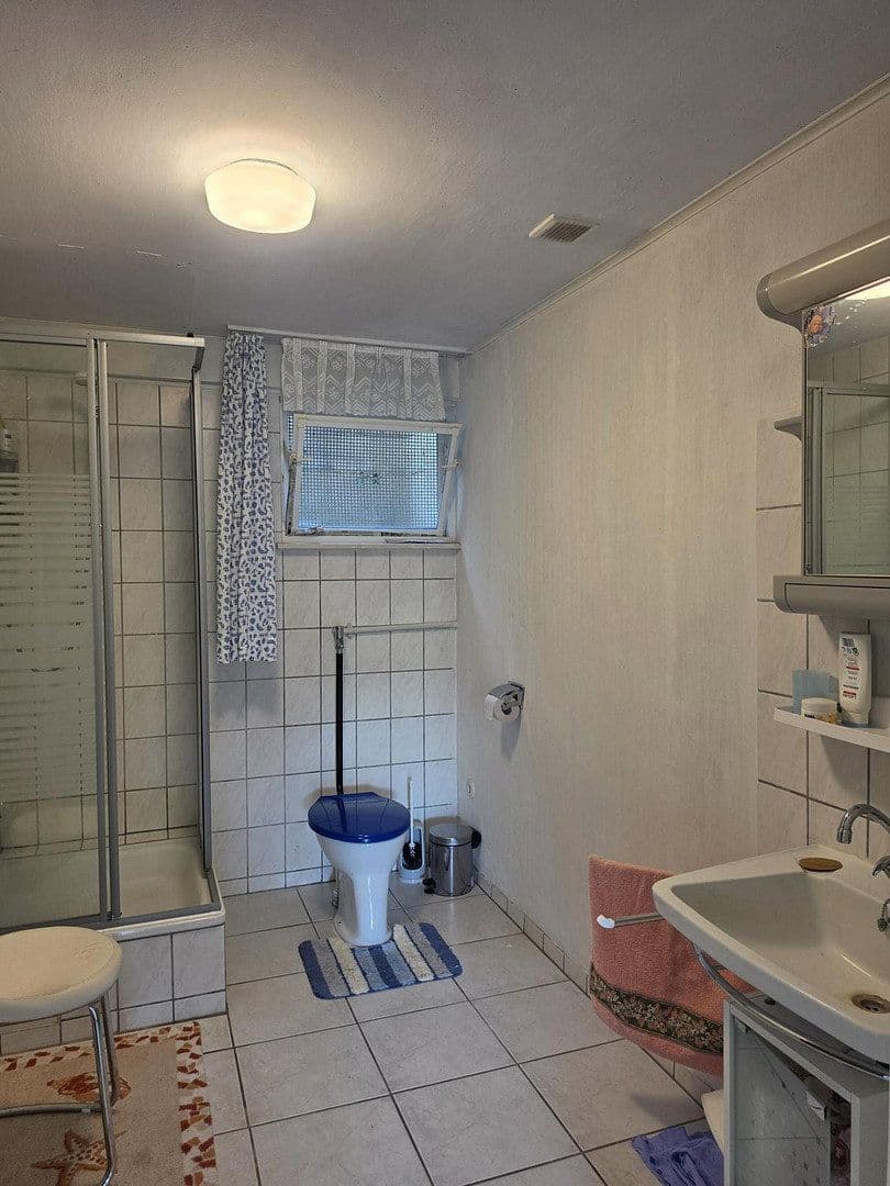 Predaj domu 140 m², pozemok 1.000 m², Dr.-Hermann-Bizer-Str. 22, Albstadt, Bádensko-Wurttembersko Predaj domu 140 m², pozemok 1.000 m², Dr.-Hermann-Bizer-Str. 22, Albstadt, Bádensko-Wurttembersko