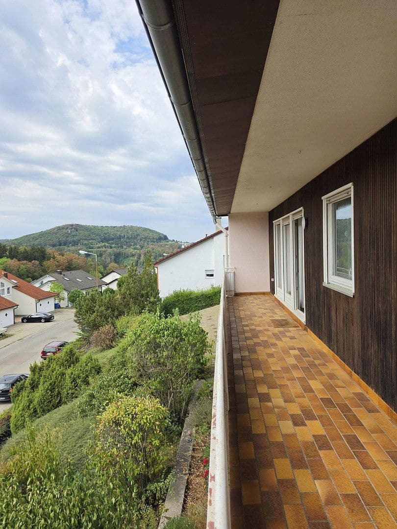 Predaj domu 140 m², pozemok 1.000 m², Dr.-Hermann-Bizer-Str. 22, Albstadt, Bádensko-Wurttembersko Predaj domu 140 m², pozemok 1.000 m², Dr.-Hermann-Bizer-Str. 22, Albstadt, Bádensko-Wurttembersko