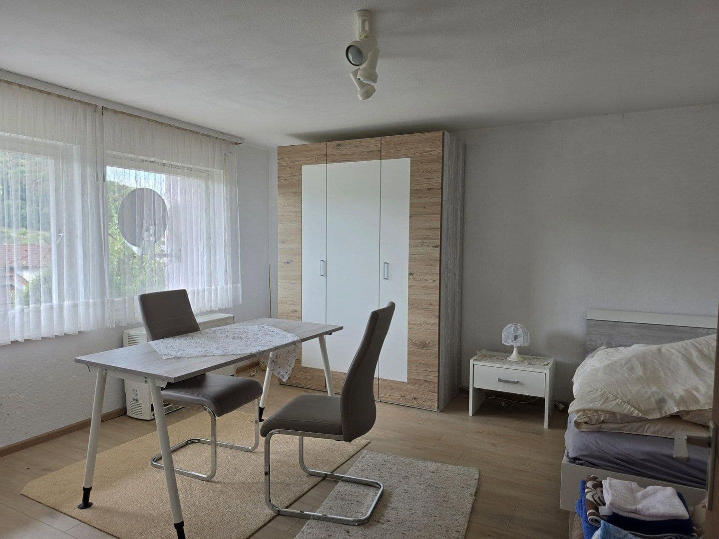 Predaj domu 140 m², pozemok 1.000 m², Dr.-Hermann-Bizer-Str. 22, Albstadt, Bádensko-Wurttembersko Predaj domu 140 m², pozemok 1.000 m², Dr.-Hermann-Bizer-Str. 22, Albstadt, Bádensko-Wurttembersko