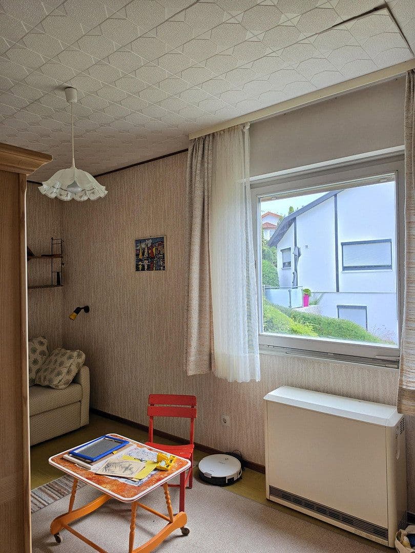 Predaj domu 140 m², pozemok 1.000 m², Dr.-Hermann-Bizer-Str. 22, Albstadt, Bádensko-Wurttembersko Predaj domu 140 m², pozemok 1.000 m², Dr.-Hermann-Bizer-Str. 22, Albstadt, Bádensko-Wurttembersko