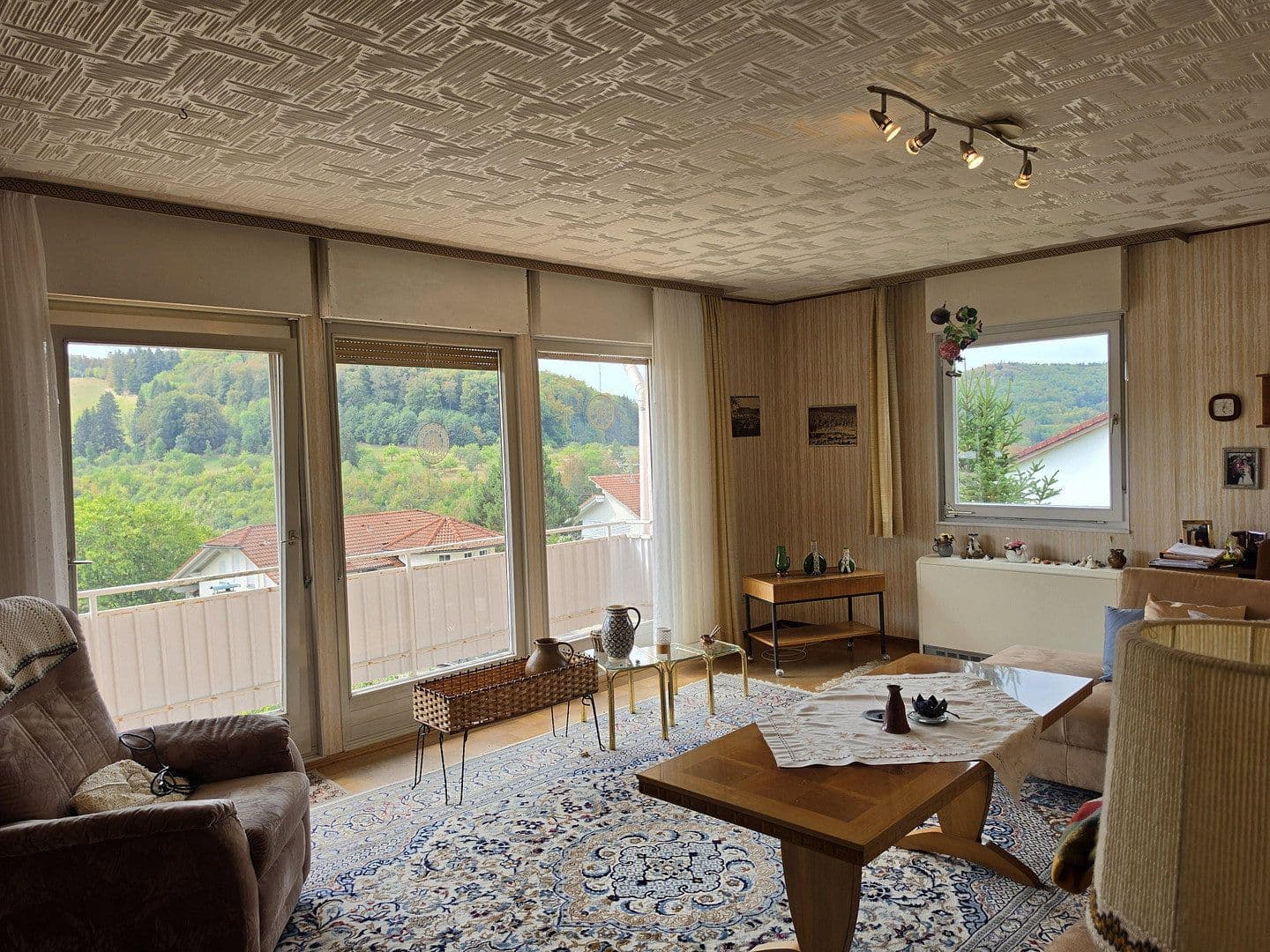 Predaj domu 140 m², pozemok 1.000 m², Dr.-Hermann-Bizer-Str. 22, Albstadt, Bádensko-Wurttembersko Predaj domu 140 m², pozemok 1.000 m², Dr.-Hermann-Bizer-Str. 22, Albstadt, Bádensko-Wurttembersko