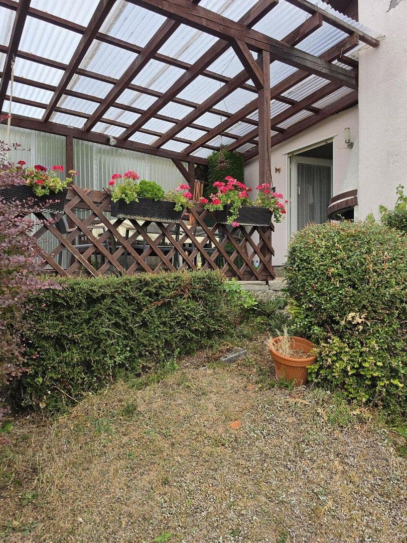 Predaj domu 140 m², pozemok 1.000 m², Dr.-Hermann-Bizer-Str. 22, Albstadt, Bádensko-Wurttembersko Predaj domu 140 m², pozemok 1.000 m², Dr.-Hermann-Bizer-Str. 22, Albstadt, Bádensko-Wurttembersko
