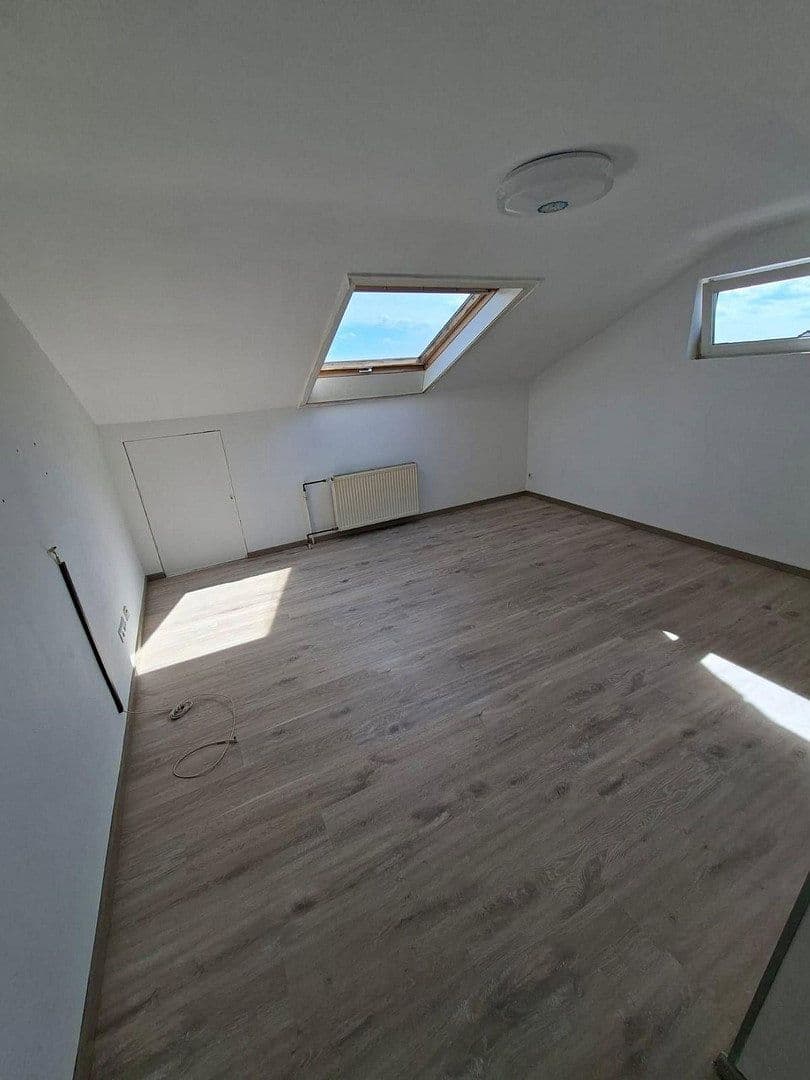 Prenájom bytu 3-izbový 84 m², Erlensee, Hesensko Prenájom bytu 3-izbový 84 m², Erlensee, Hesensko