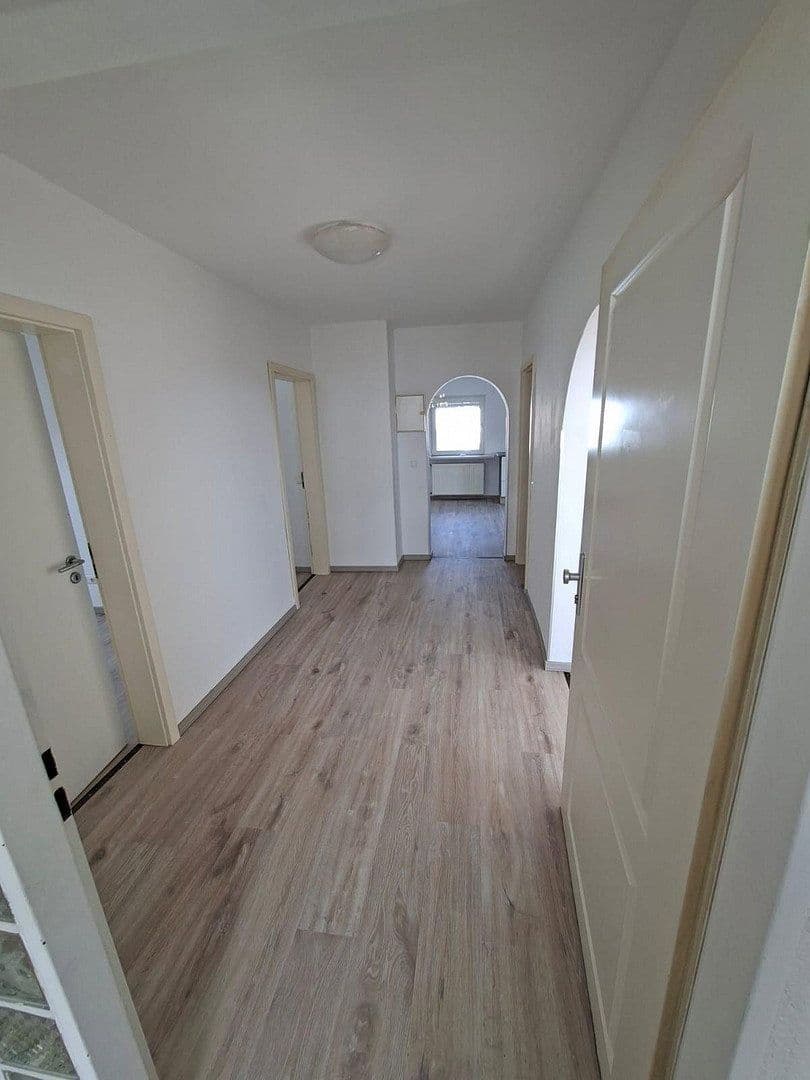 Prenájom bytu 3-izbový 84 m², Erlensee, Hesensko Prenájom bytu 3-izbový 84 m², Erlensee, Hesensko
