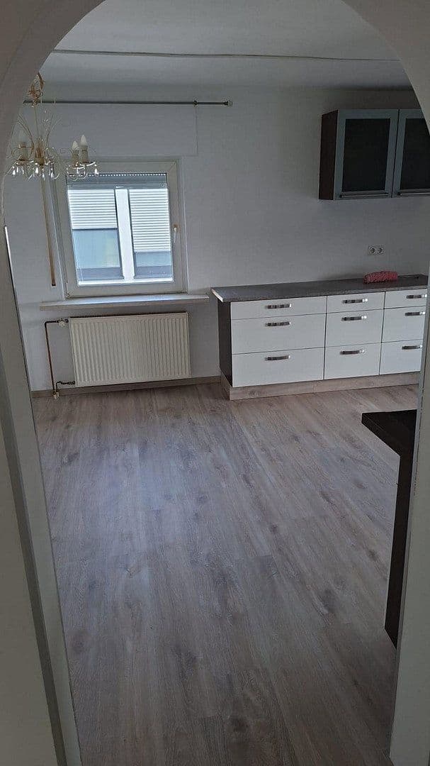 Prenájom bytu 3-izbový 84 m², Erlensee, Hesensko Prenájom bytu 3-izbový 84 m², Erlensee, Hesensko