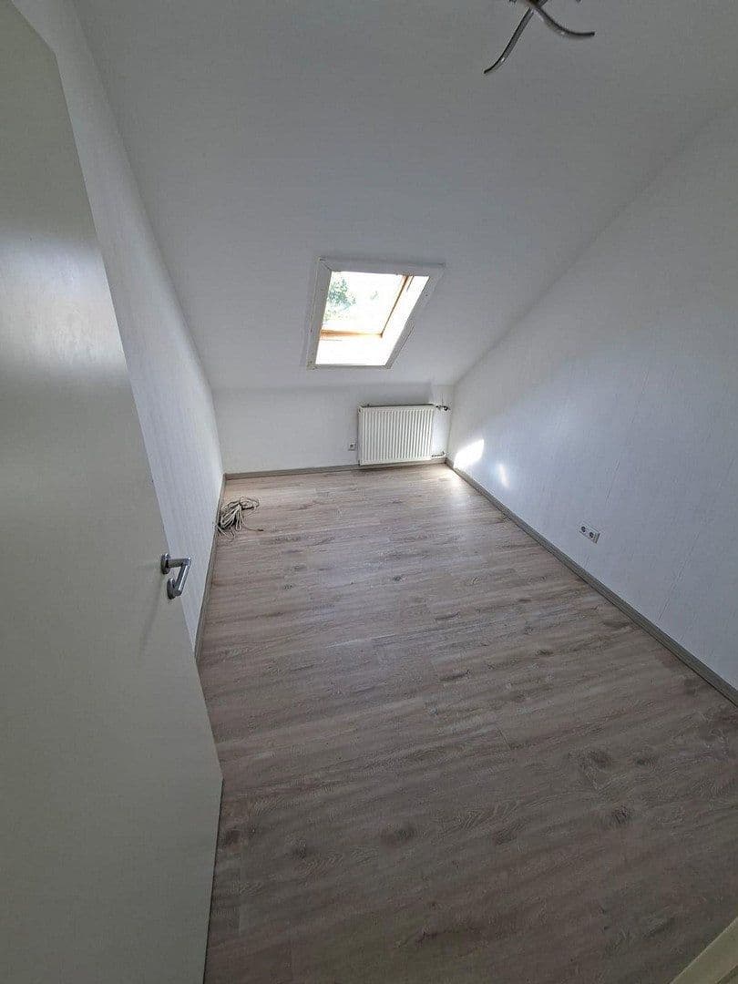 Prenájom bytu 3-izbový 84 m², Erlensee, Hesensko Prenájom bytu 3-izbový 84 m², Erlensee, Hesensko
