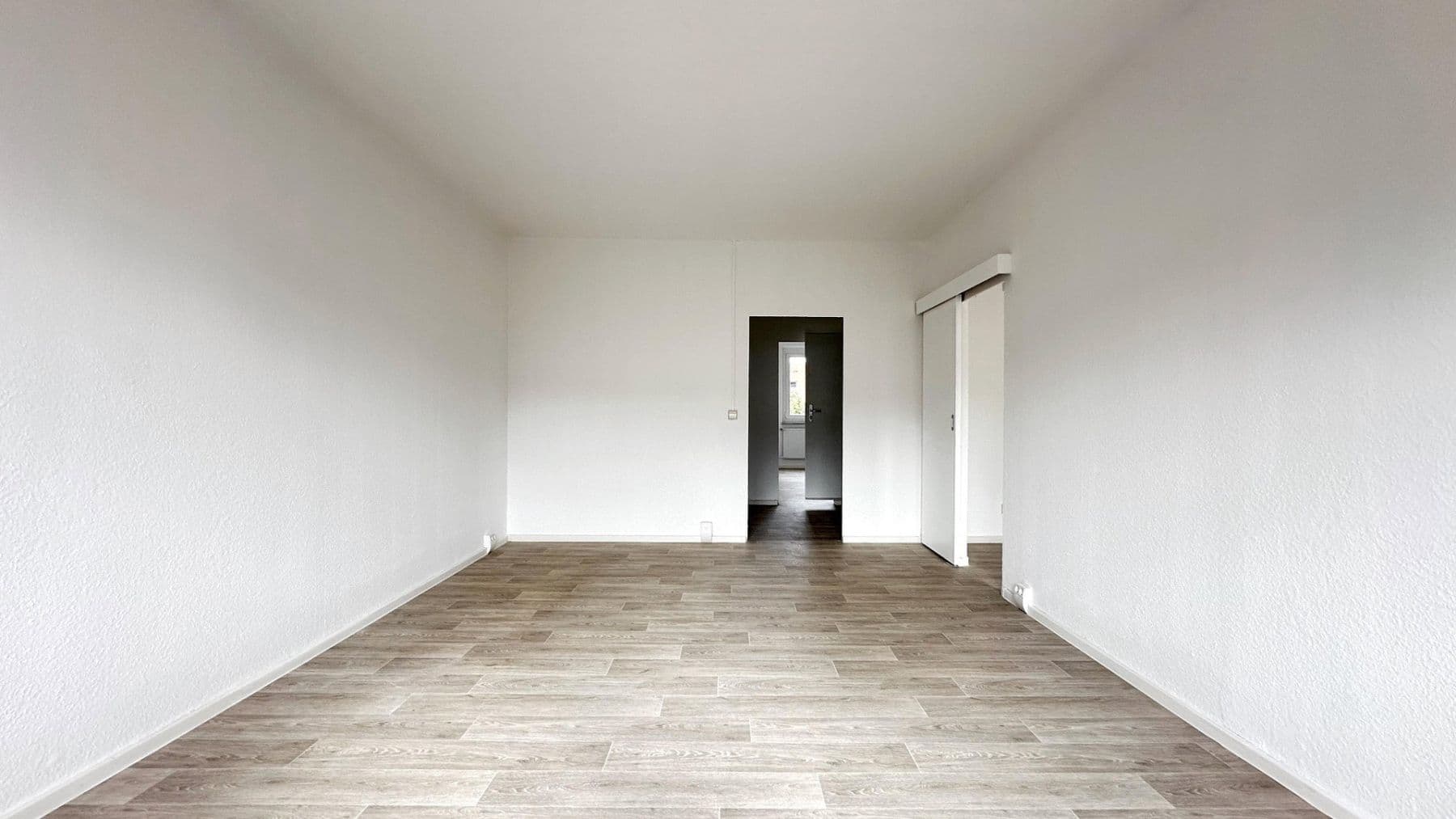 Prenájom bytu 3-izbový 68 m², Unterm Ettersberg 14, Weimar, Durínsko Prenájom bytu 3-izbový 68 m², Unterm Ettersberg 14, Weimar, Durínsko