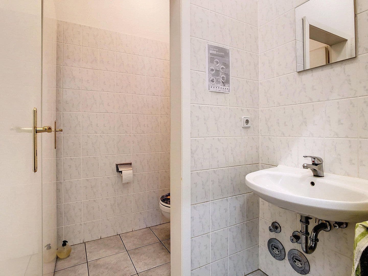 Predaj bytu 4-izbový 71 m², Rigaer Str. 12, Berlin, Berlín Predaj bytu 4-izbový 71 m², Rigaer Str. 12, Berlin, Berlín