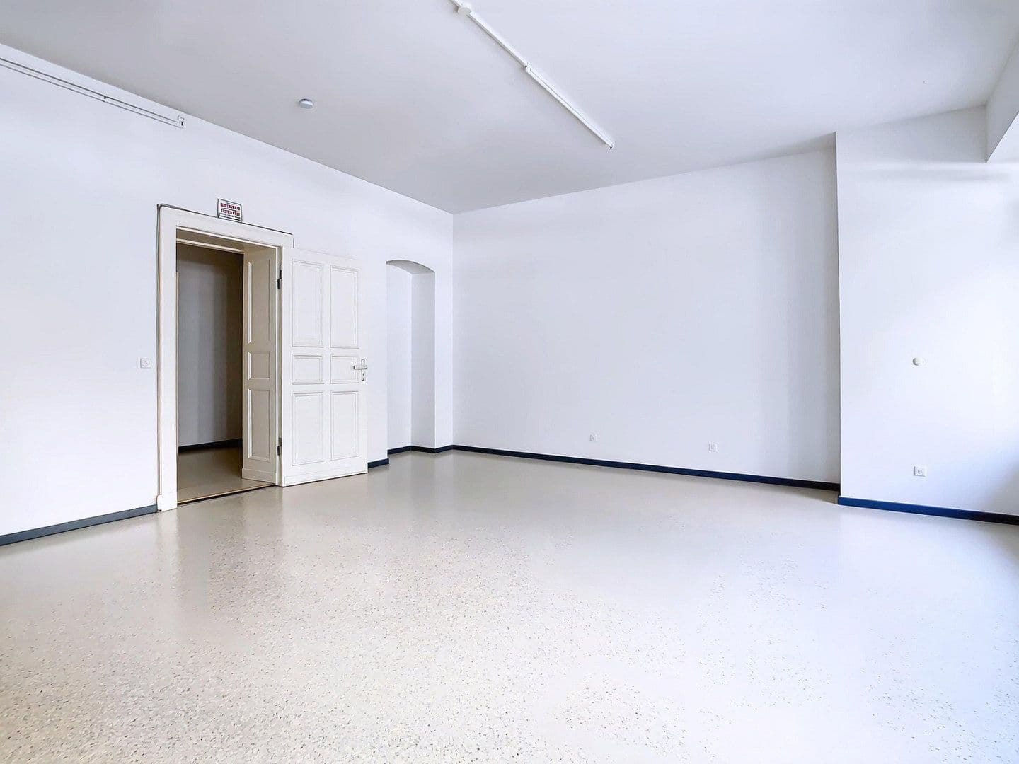 Predaj bytu 4-izbový 71 m², Rigaer Str. 12, Berlin, Berlín Predaj bytu 4-izbový 71 m², Rigaer Str. 12, Berlin, Berlín