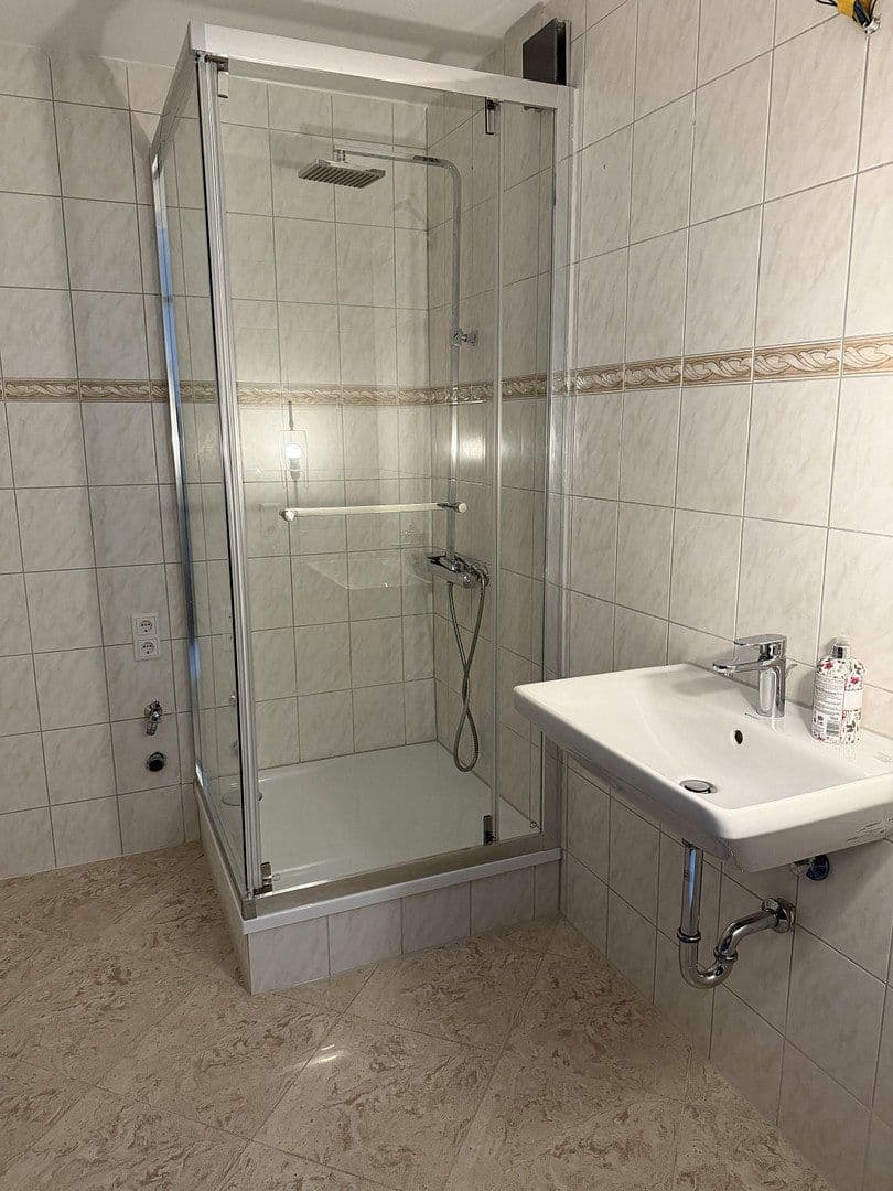 Prenájom bytu 4-izbový 104 m², Sindelfingen, Bádensko-Wurttembersko Prenájom bytu 4-izbový 104 m², Sindelfingen, Bádensko-Wurttembersko