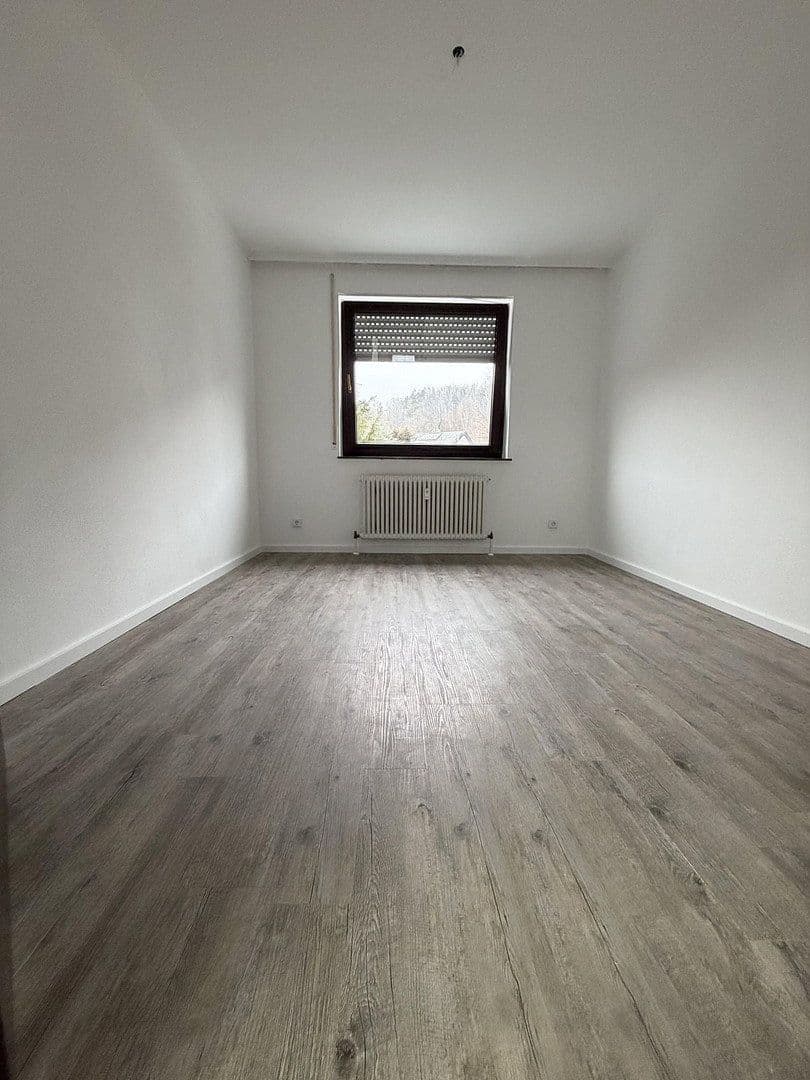 Prenájom bytu 4-izbový 104 m², Sindelfingen, Bádensko-Wurttembersko Prenájom bytu 4-izbový 104 m², Sindelfingen, Bádensko-Wurttembersko
